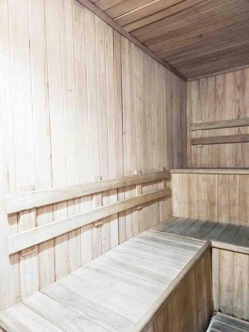 Bello departamento con patio en PB con amenities