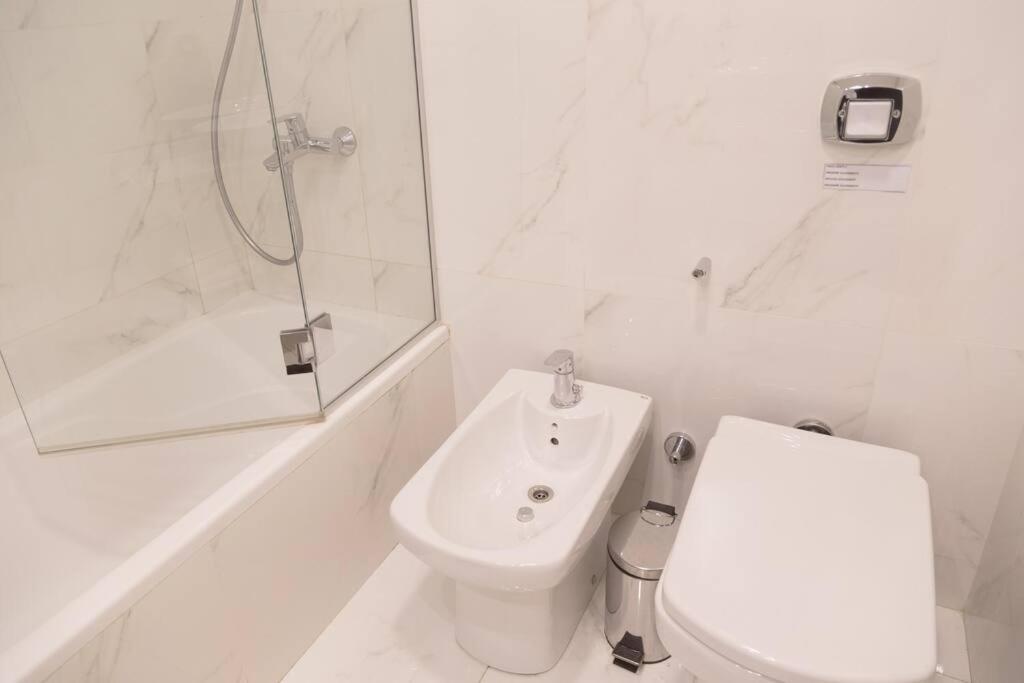 Bello departamento con patio en PB con amenities