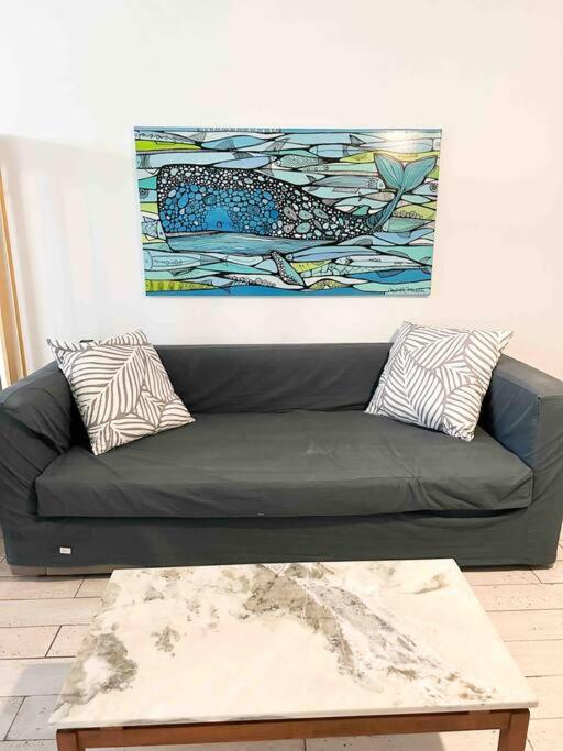 Bello departamento con patio en PB con amenities