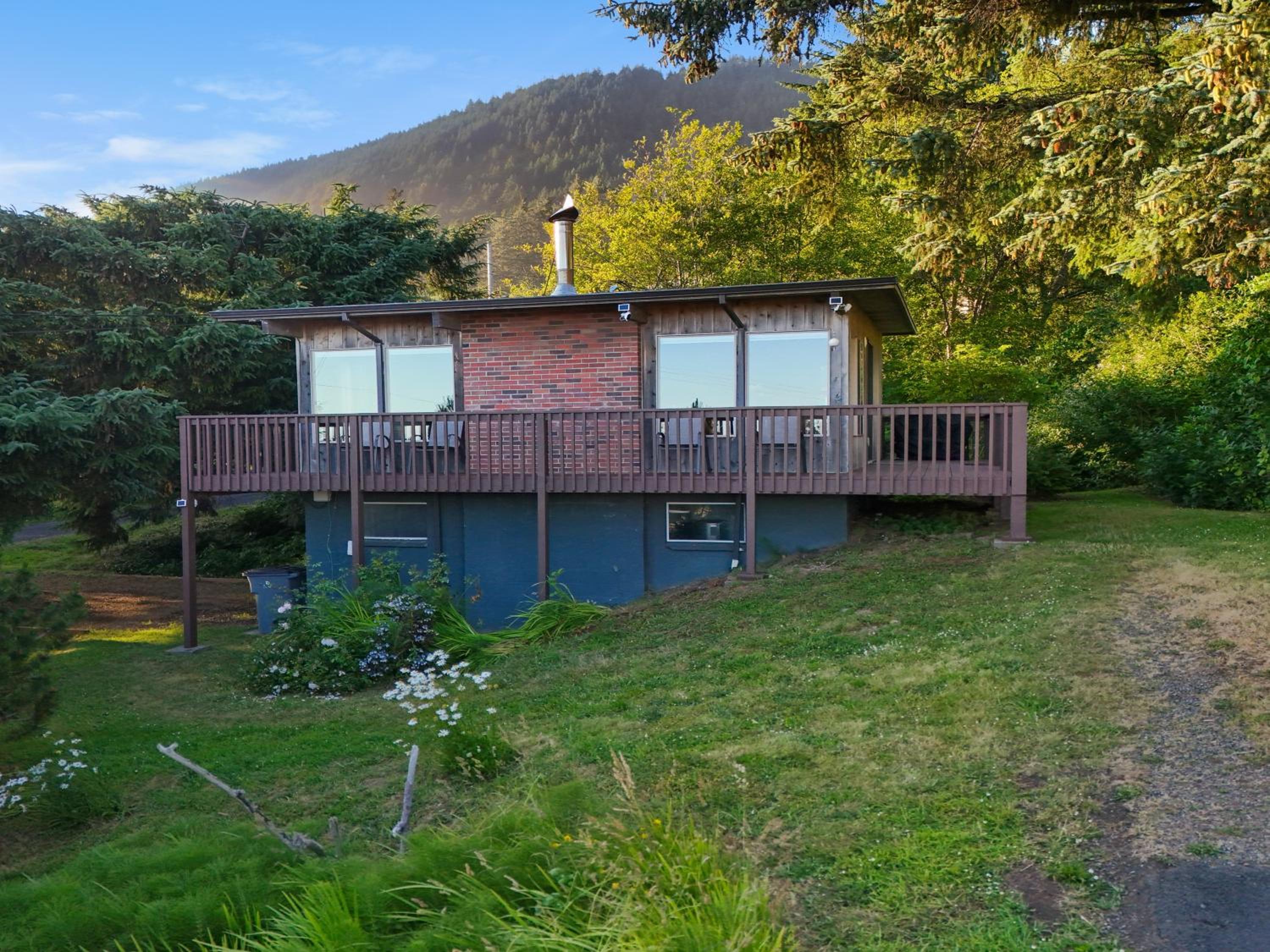 Manzanita Oceanview Retreat Pet Friendly Stay view 5