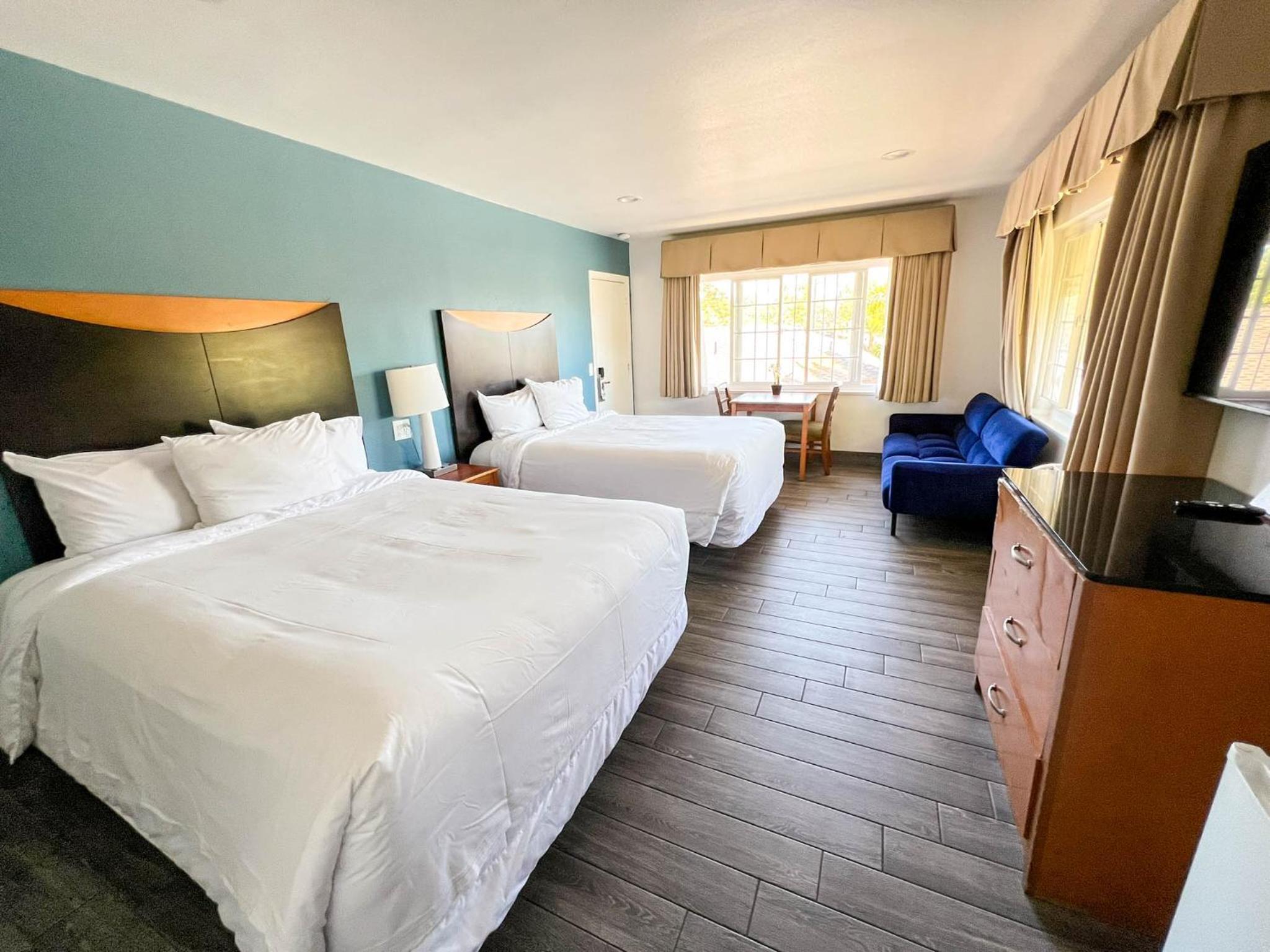 Town and Country Inn