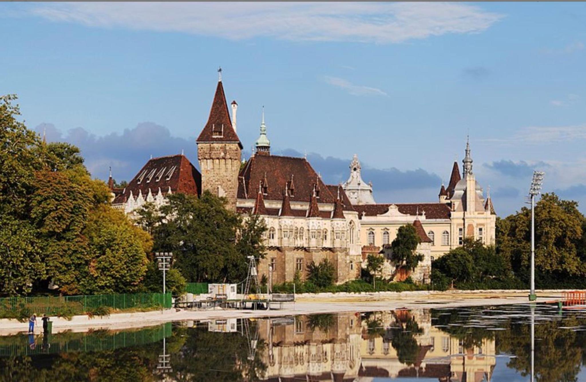 Andrassy Adventures