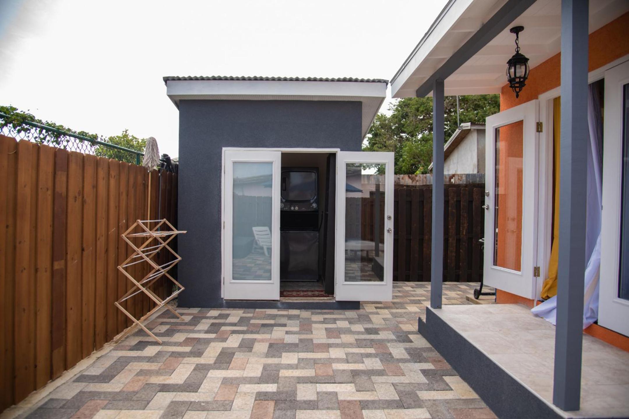 A relaxing retreat a few steps from the sun-soaked Dover Beach and the vibrant S