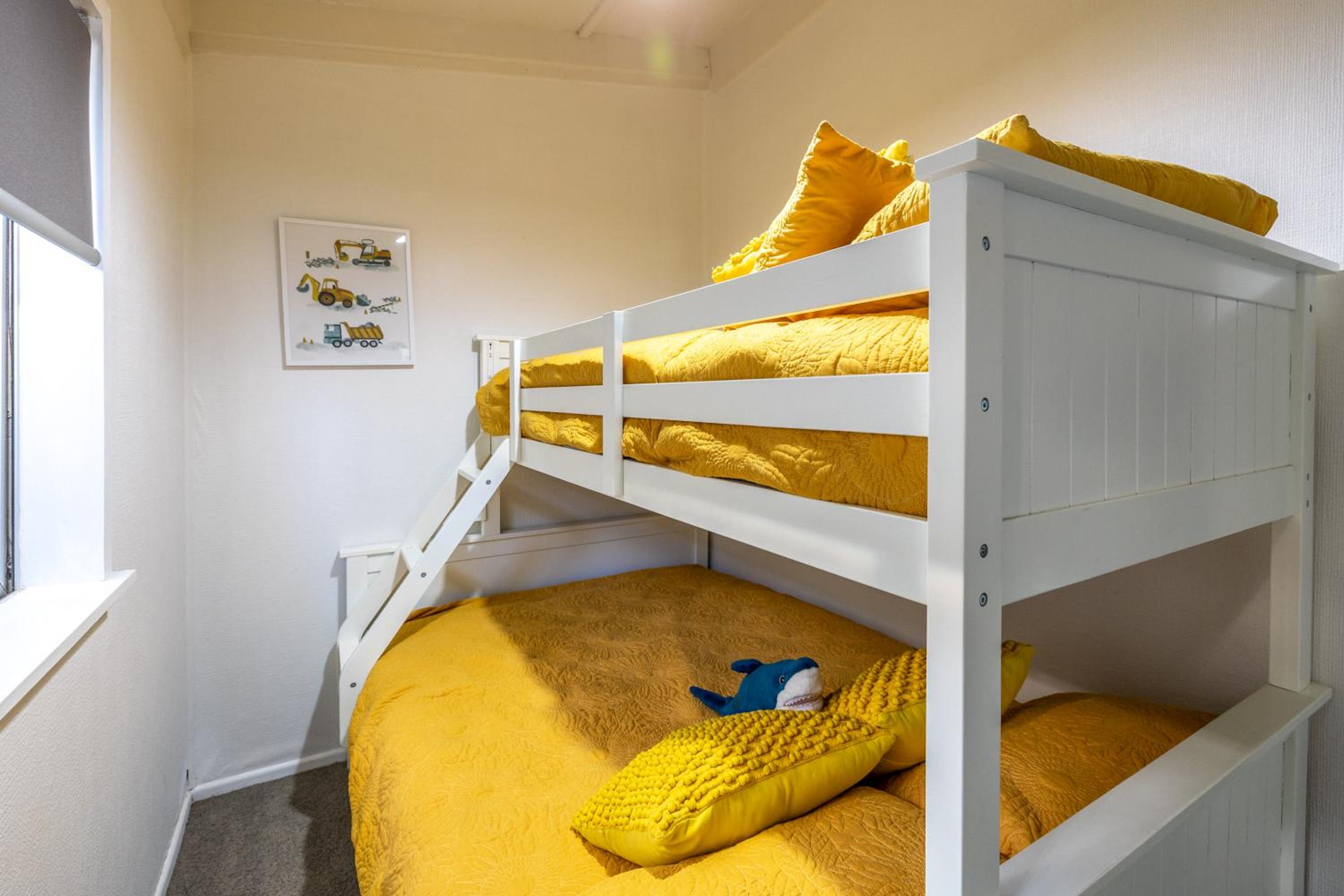 Island Sanctuary - Waiheke Holiday Home