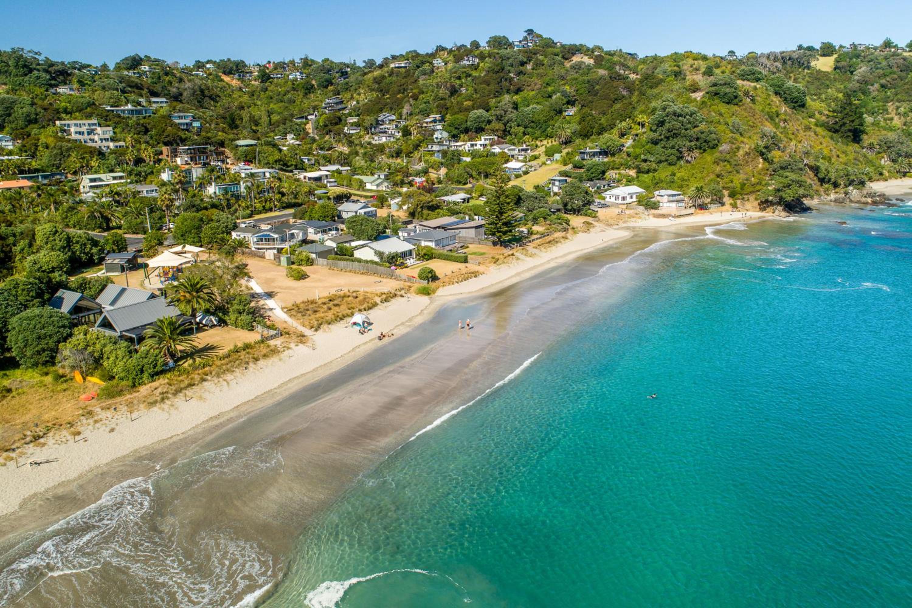 Island Sanctuary - Waiheke Holiday Home