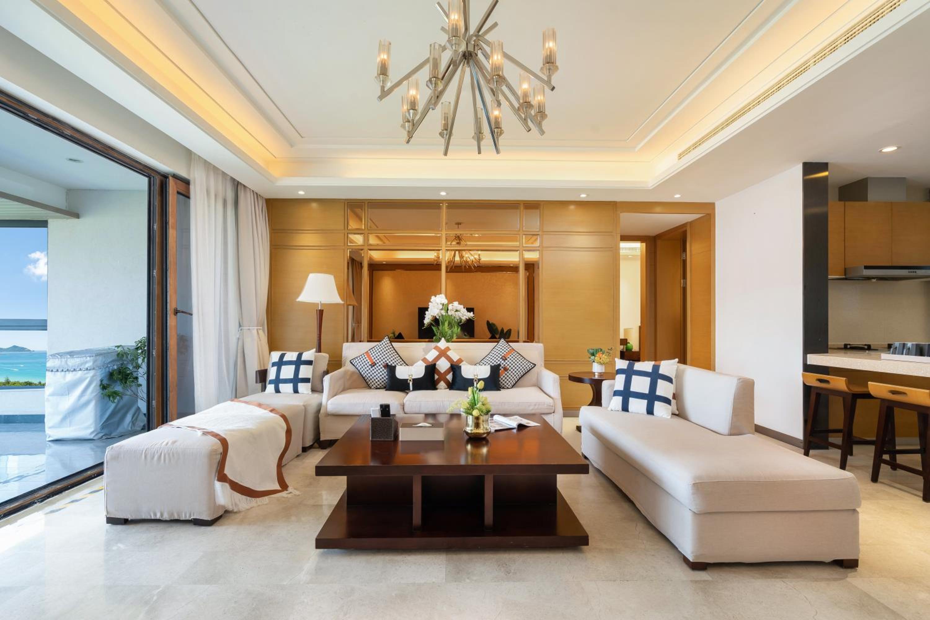 Haiyun Island - Mid-Levels Peninsula Future Water World 2 bedrooms, 2 bathrooms and 1 living room luxury apartment suite