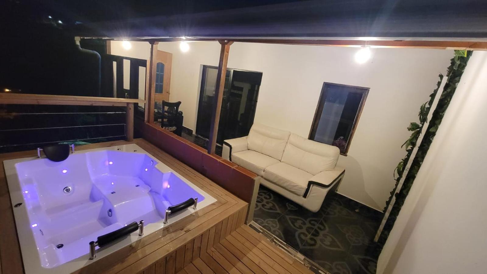 EDYMA Cabaña con JACUZZI