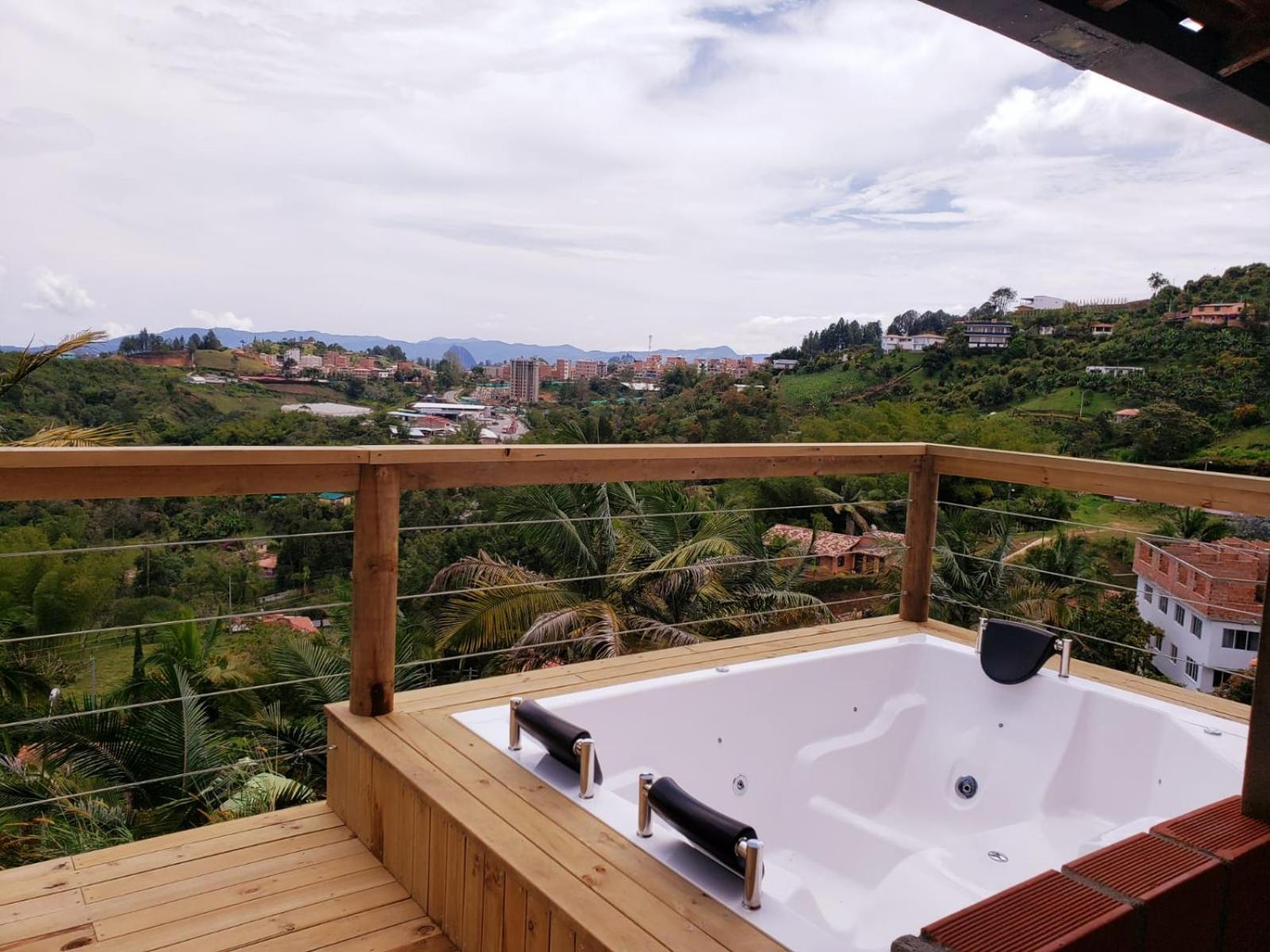 EDYMA Cabaña con JACUZZI