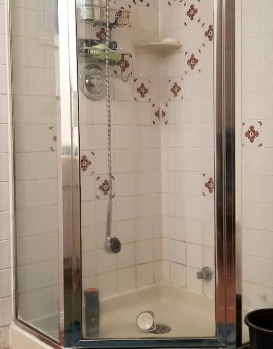 Near Downtown YVR -2 Bedroom private suite