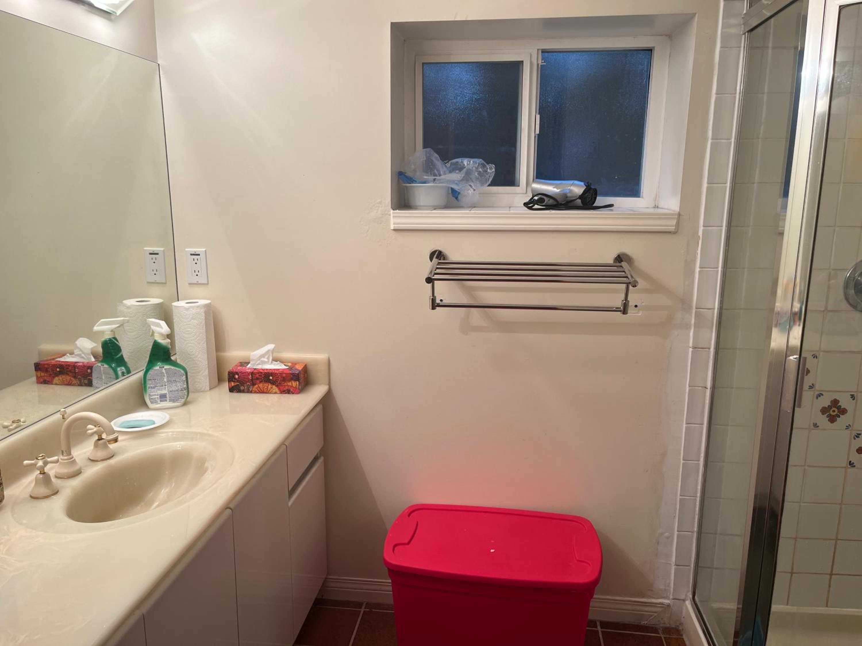 Near Downtown YVR -2 Bedroom private suite