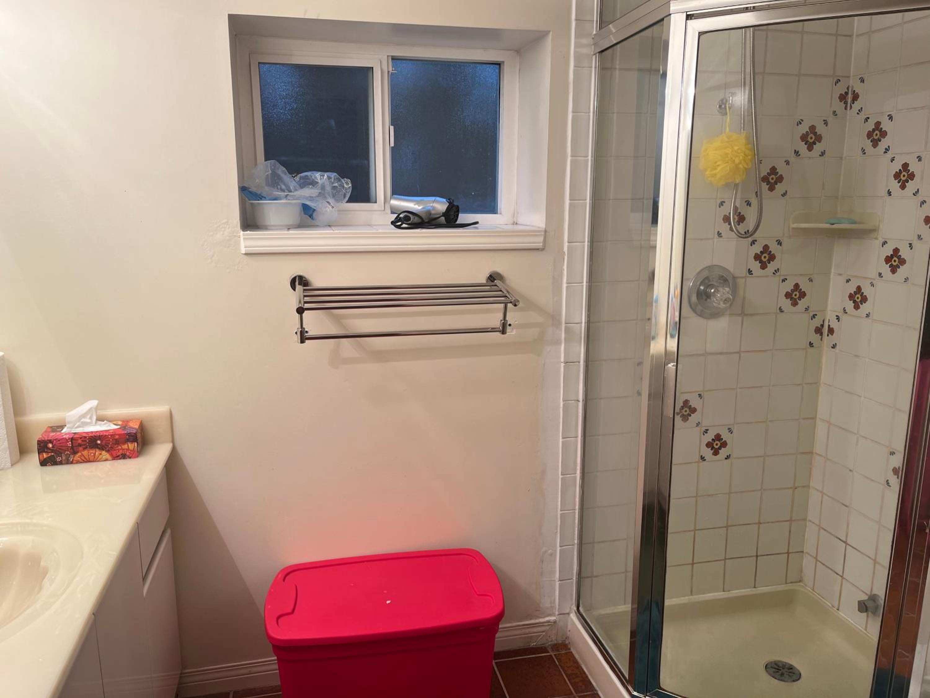 Near Downtown YVR -2 Bedroom private suite