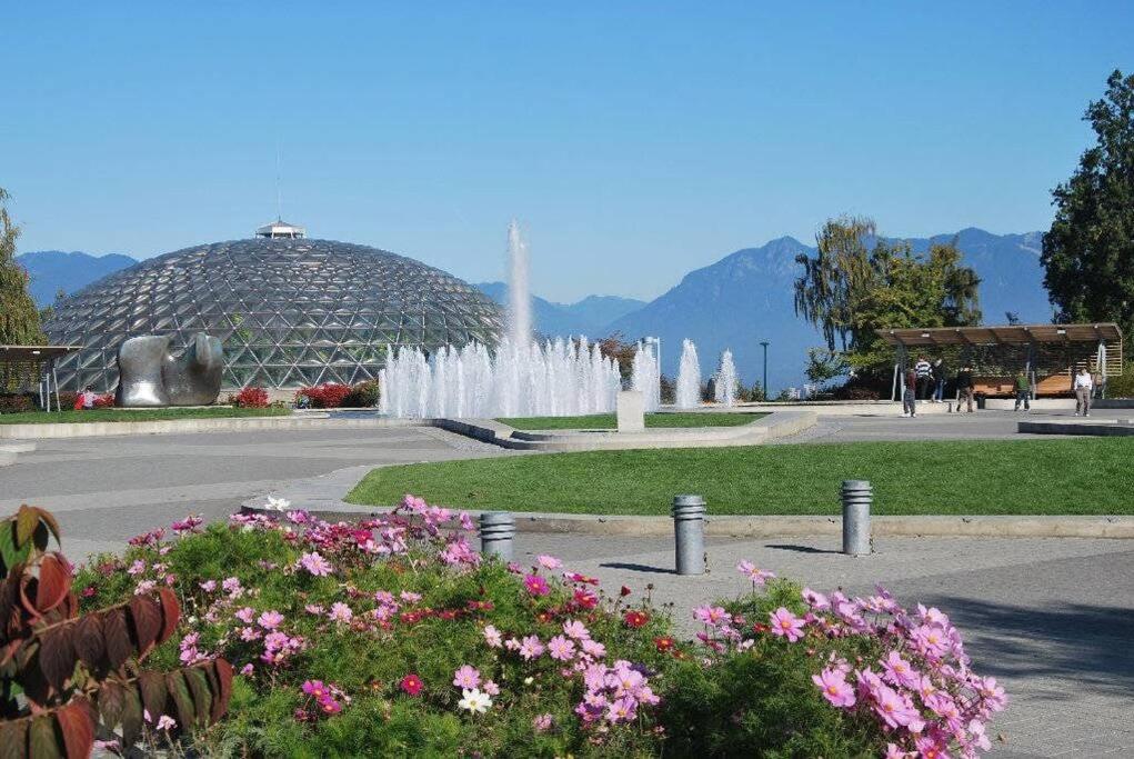 Near Downtown YVR -2 Bedroom private suite