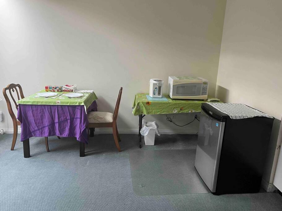 Near Downtown YVR -2 Bedroom private suite