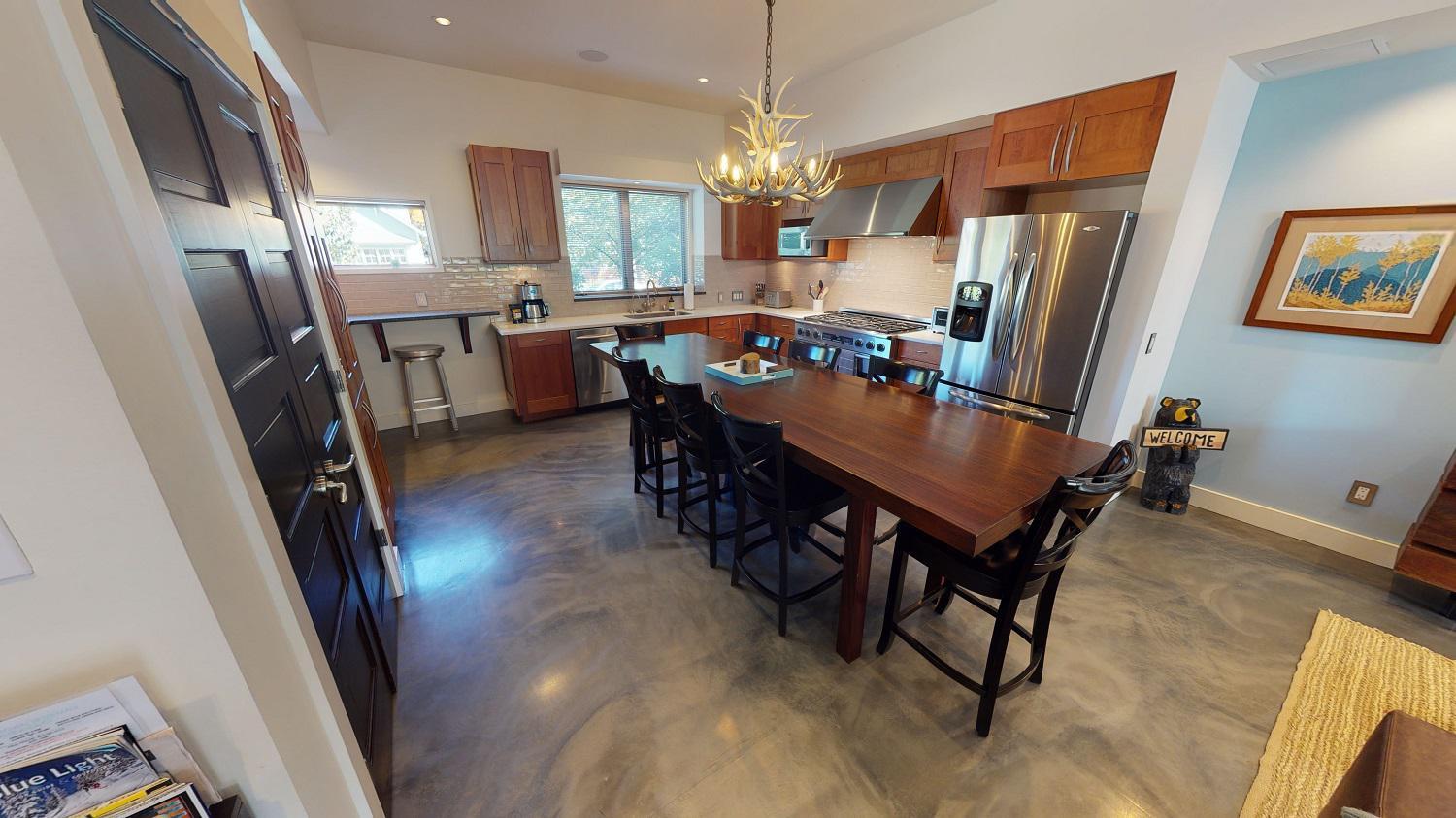 This Deluxe Contemporary 3-story Condo Offers The Best Of Bozeman! view 3
