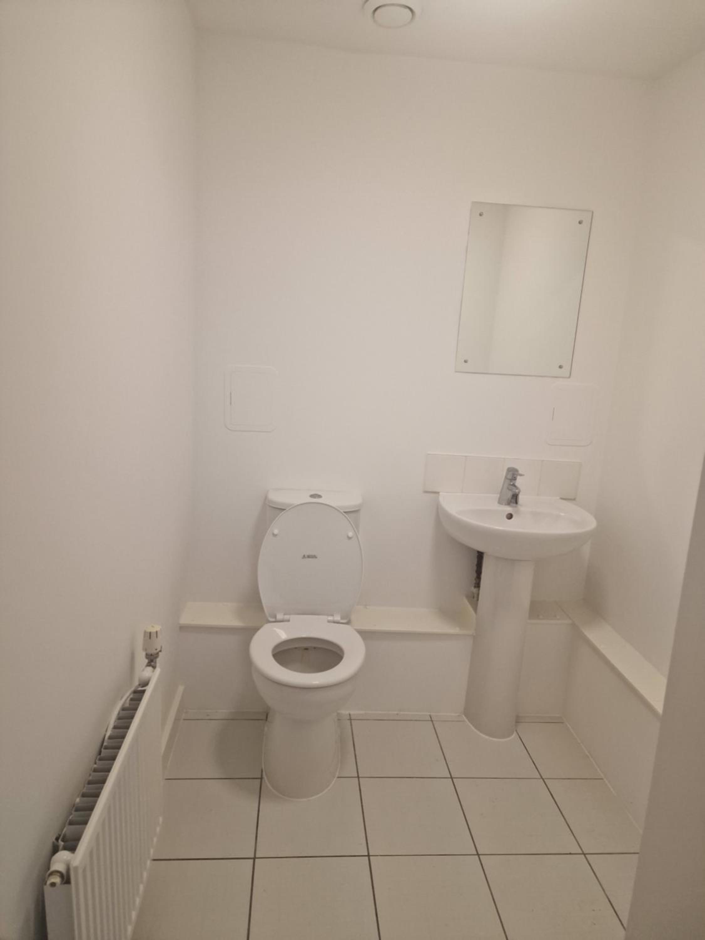 Aarons Riverview Luxury Apartment view 5
