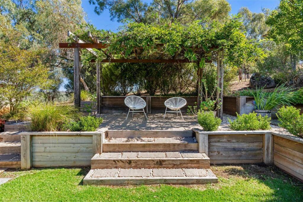 Nunkeri- A Country Oasis overlooking Wagga Wagga
