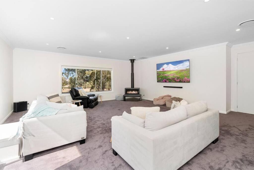 Nunkeri- A Country Oasis overlooking Wagga Wagga