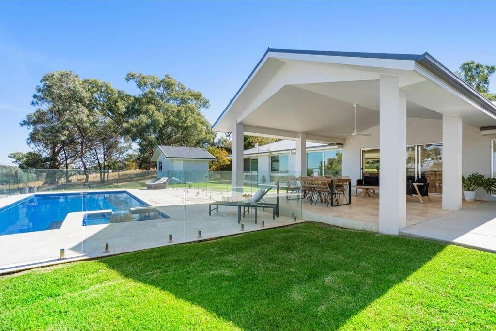 Nunkeri- A Country Oasis overlooking Wagga Wagga