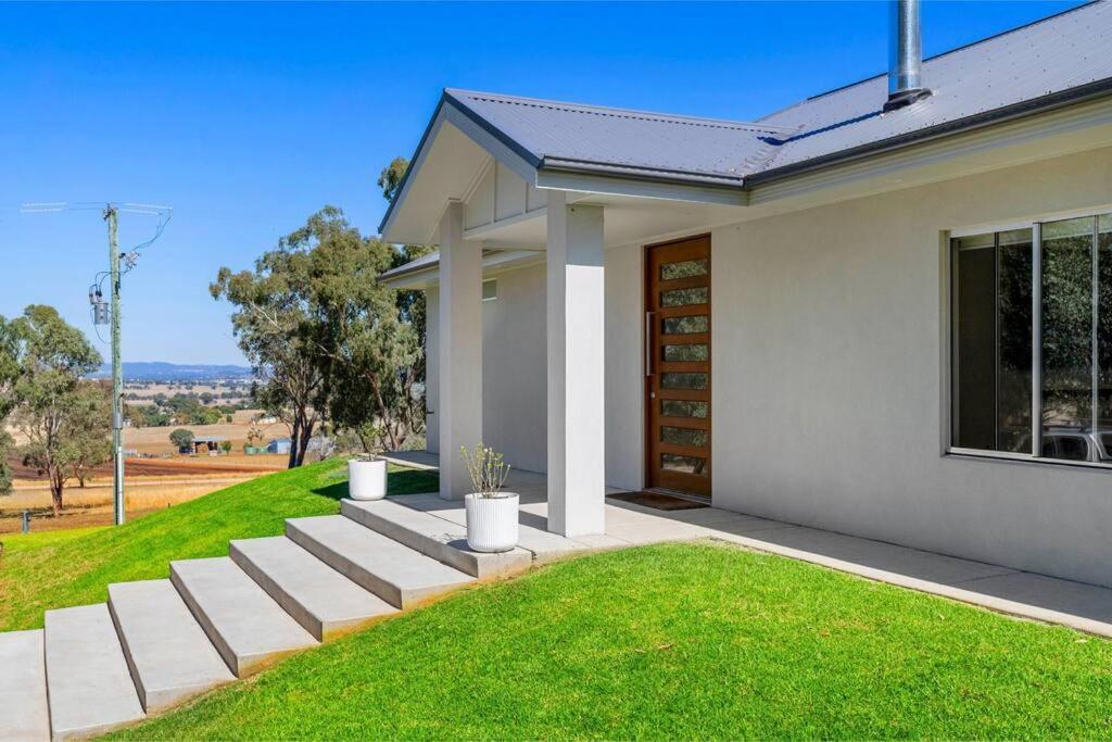 Nunkeri- A Country Oasis overlooking Wagga Wagga
