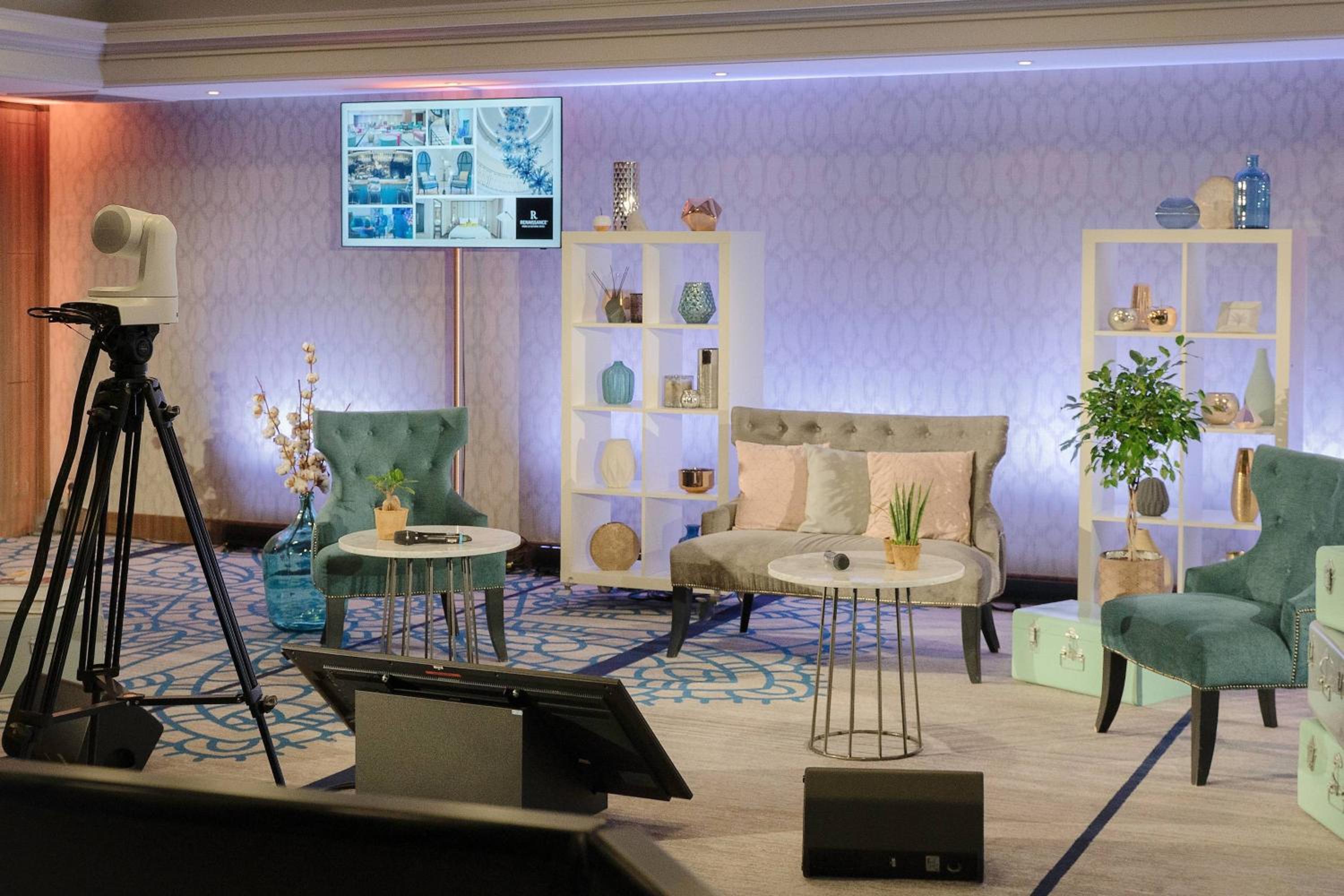 Puteaux Vacations - Renaissance Paris La Defense Hotel - Property Image 2