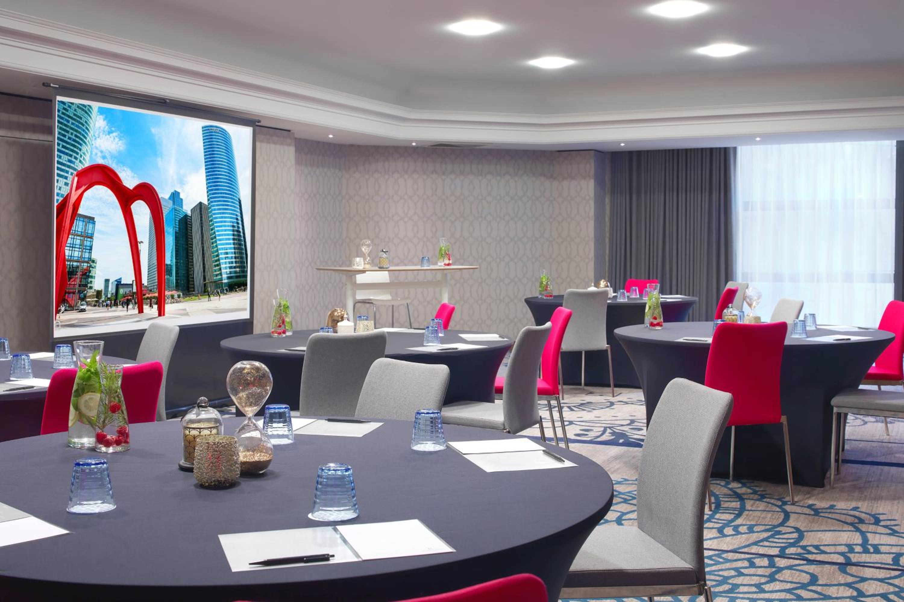 Puteaux Vacations - Renaissance Paris La Defense Hotel - Property Image 11
