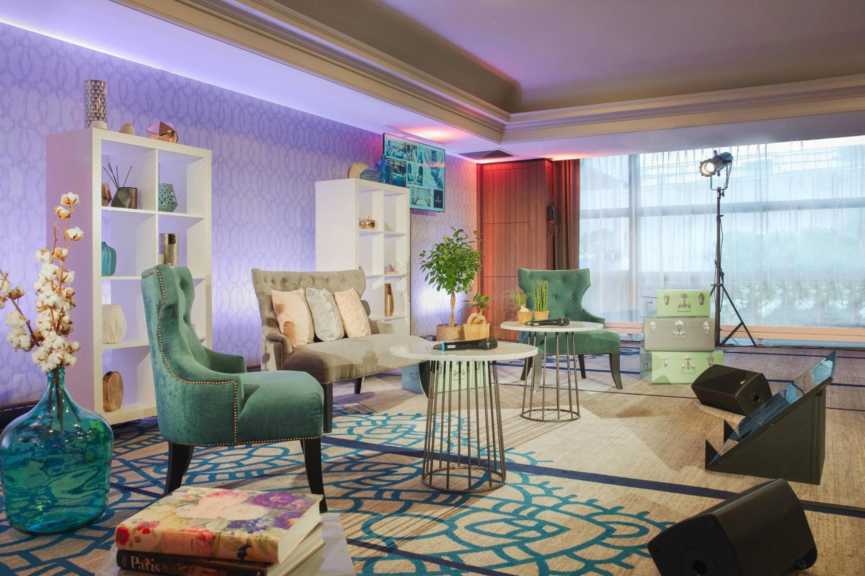 Puteaux Vacations - Renaissance Paris La Defense Hotel - Property Image 9