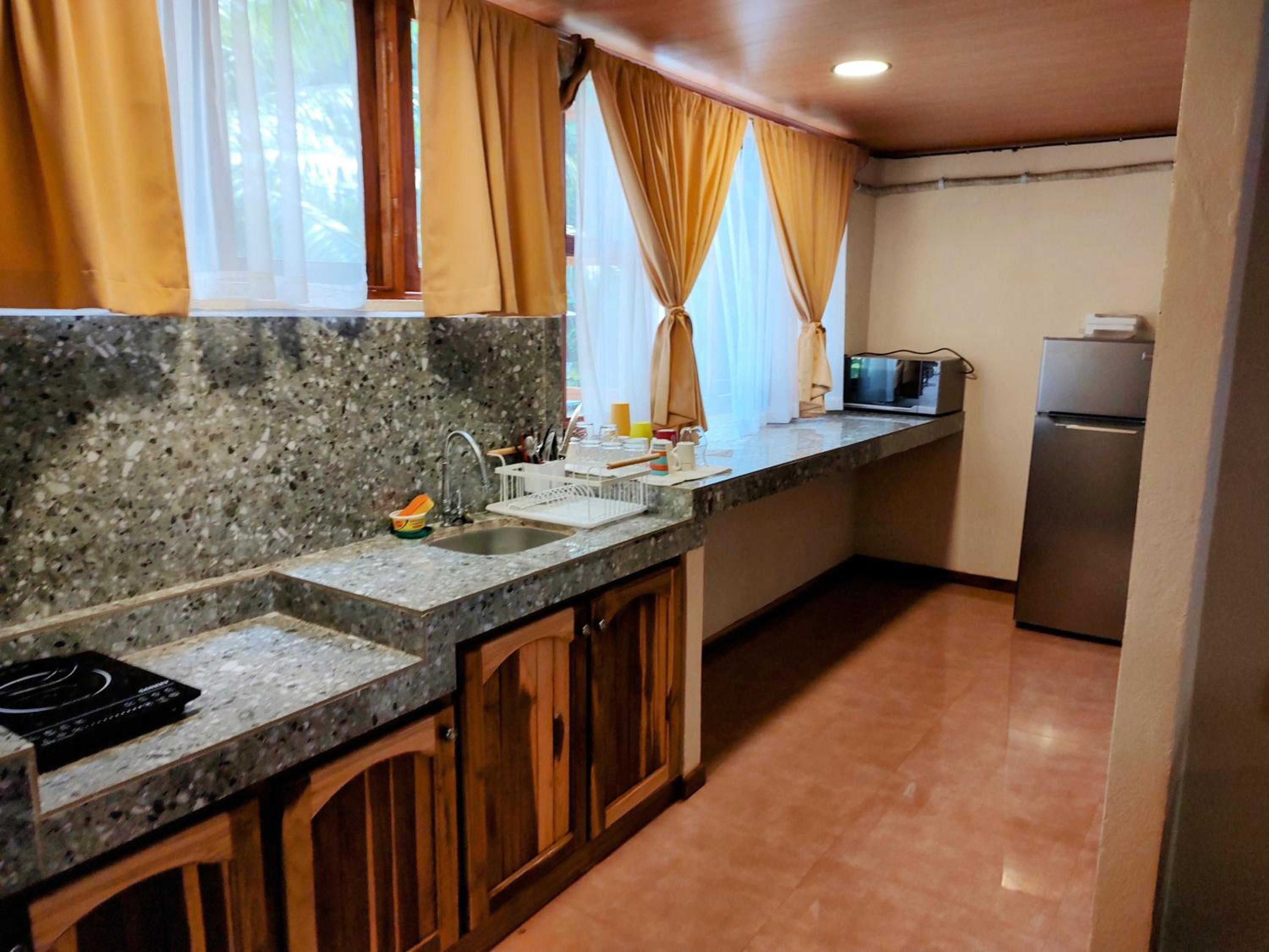 Cool Waters Jungle Deluxe Apartments