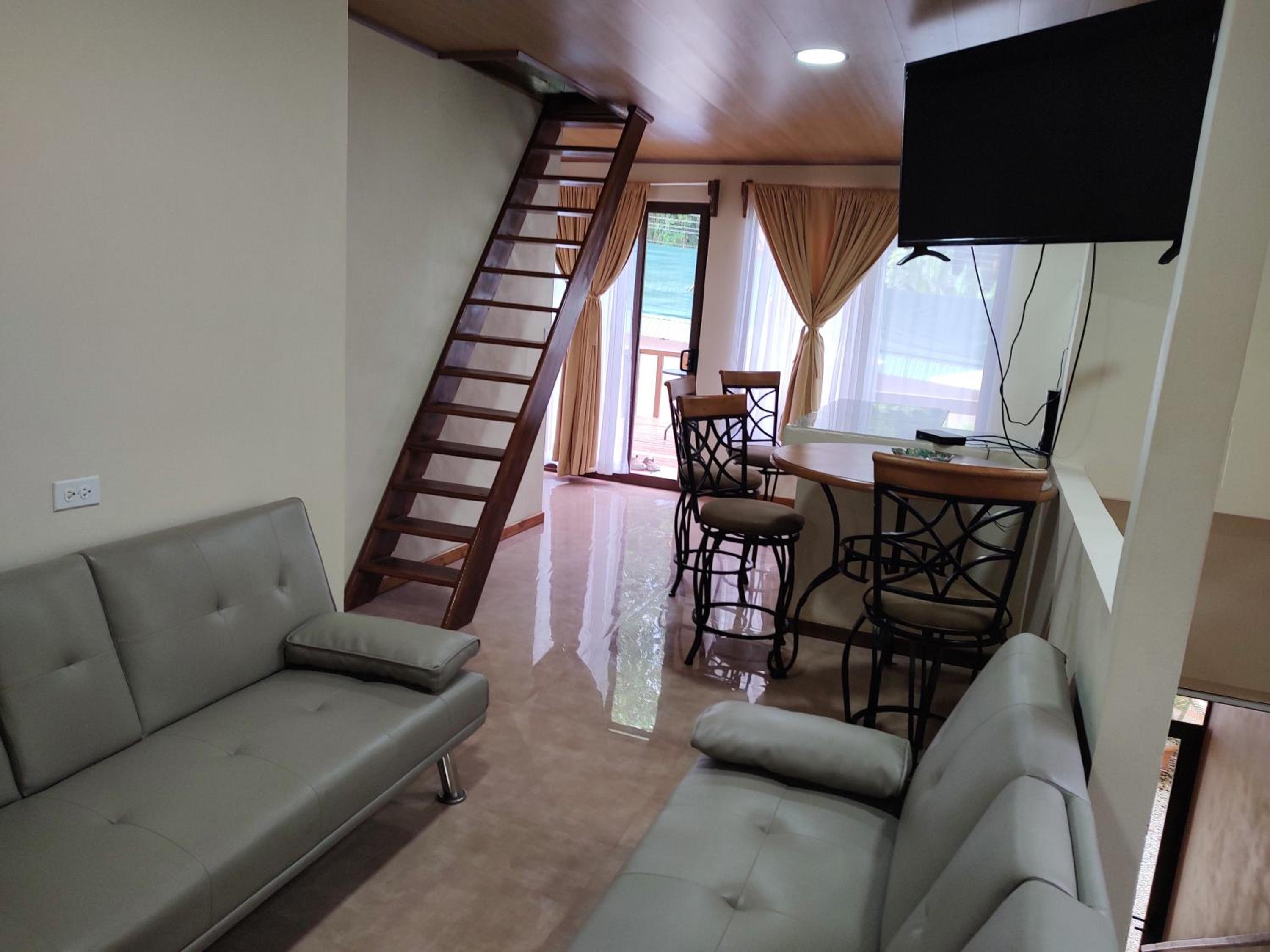 Cool Waters Jungle Deluxe Apartments