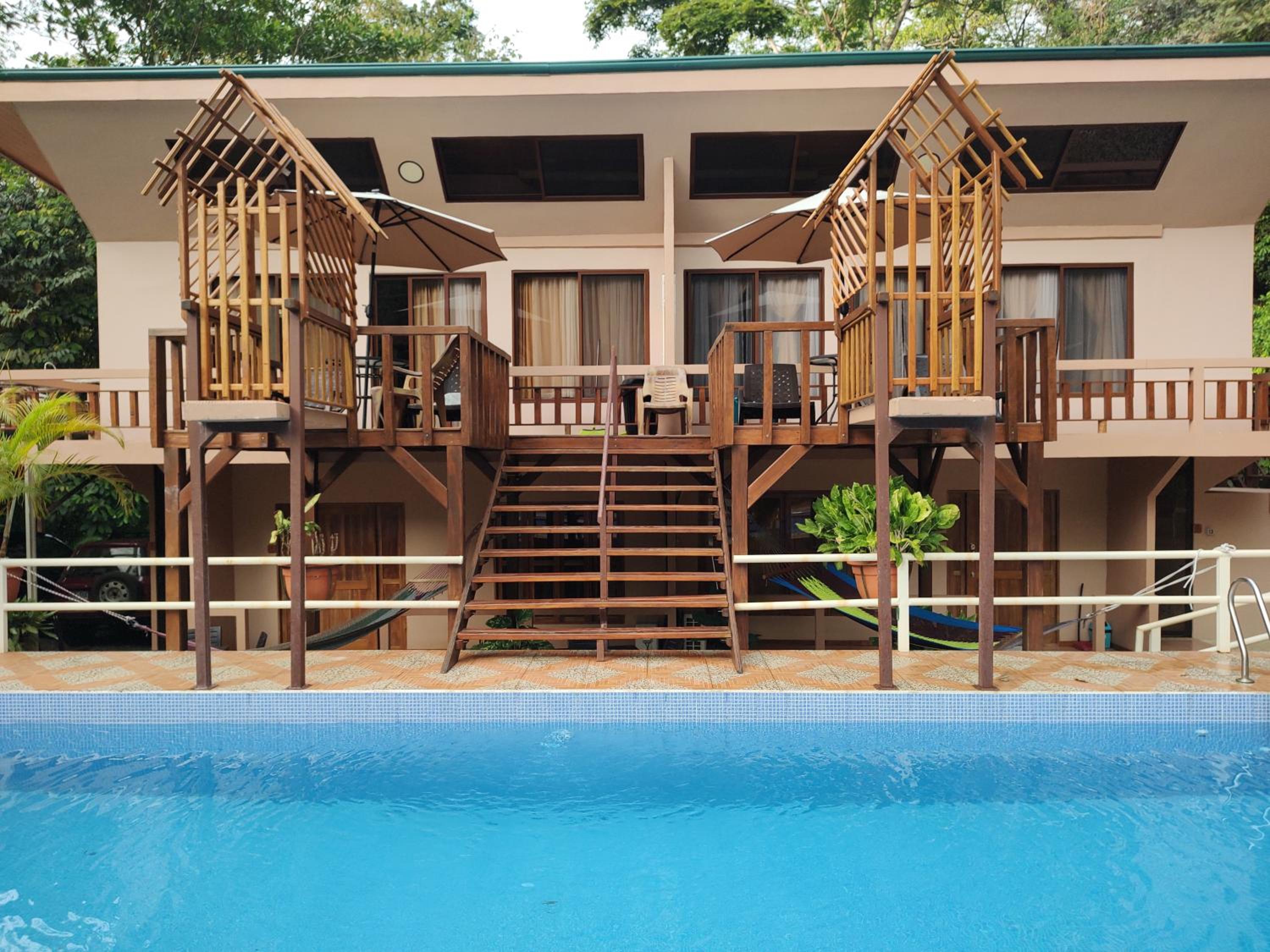 Cool Waters Jungle Deluxe Apartments