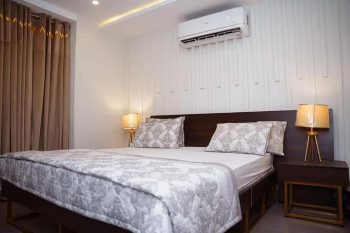 Diamounts luxury living view 3