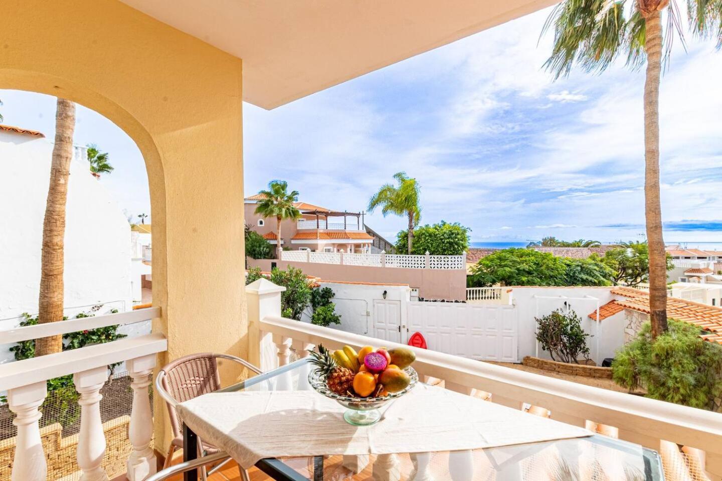 Spacious Villa Victoria Heated Pool