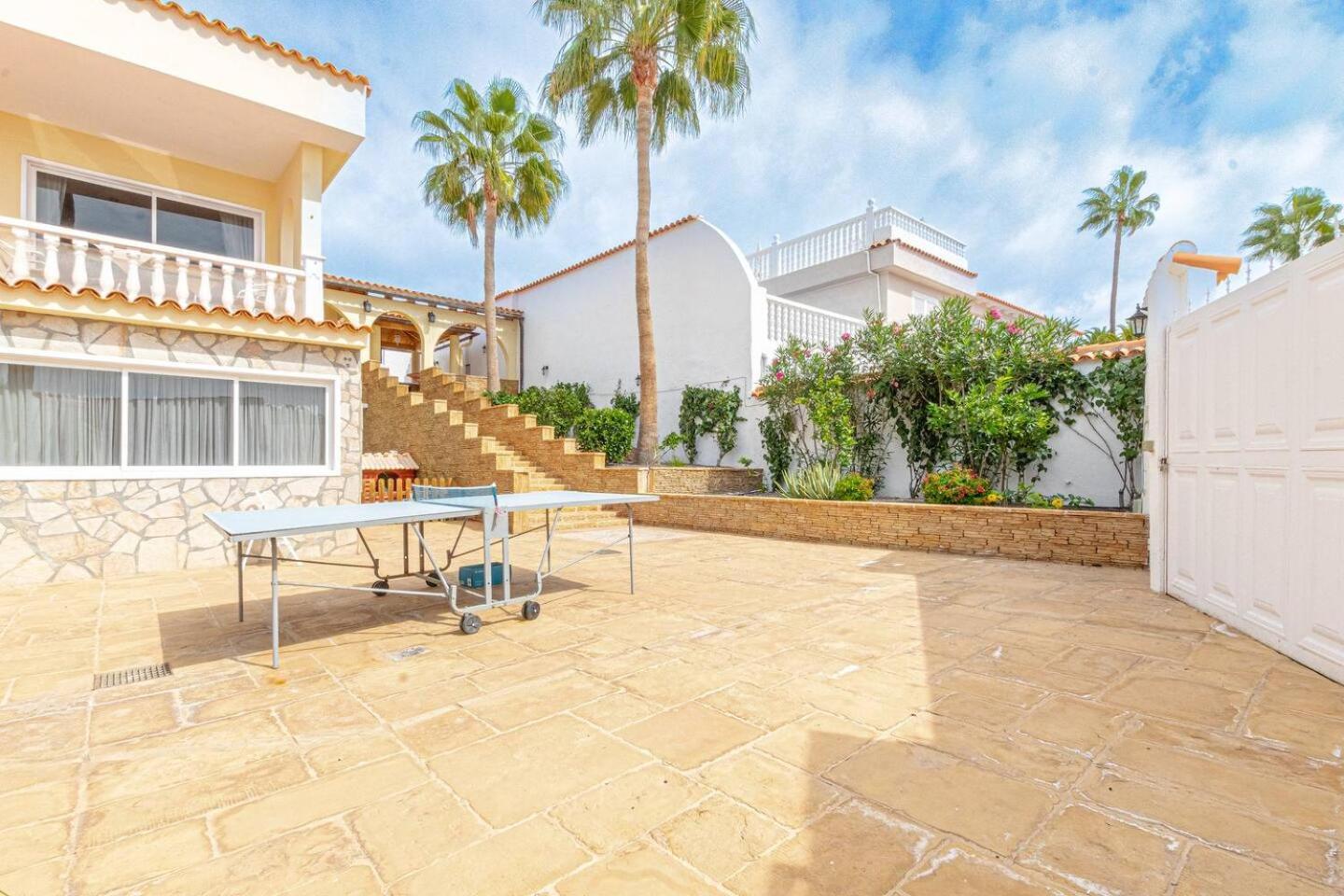 Spacious Villa Victoria Heated Pool