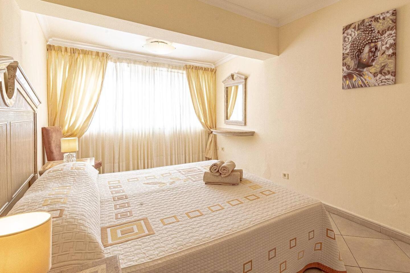 Spacious Villa Victoria Heated Pool