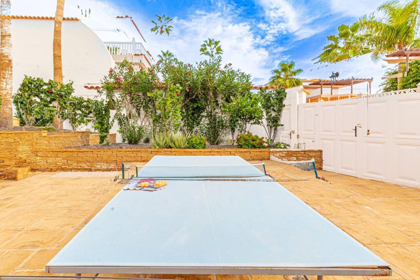 Spacious Villa Victoria Heated Pool