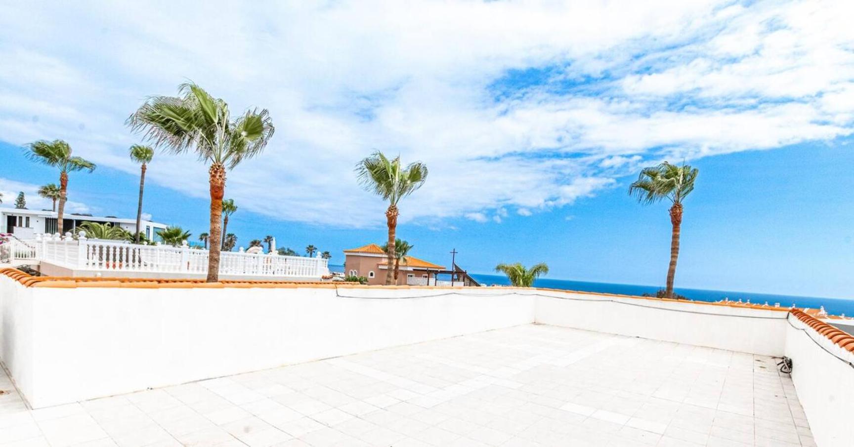 Spacious Villa Victoria Heated Pool