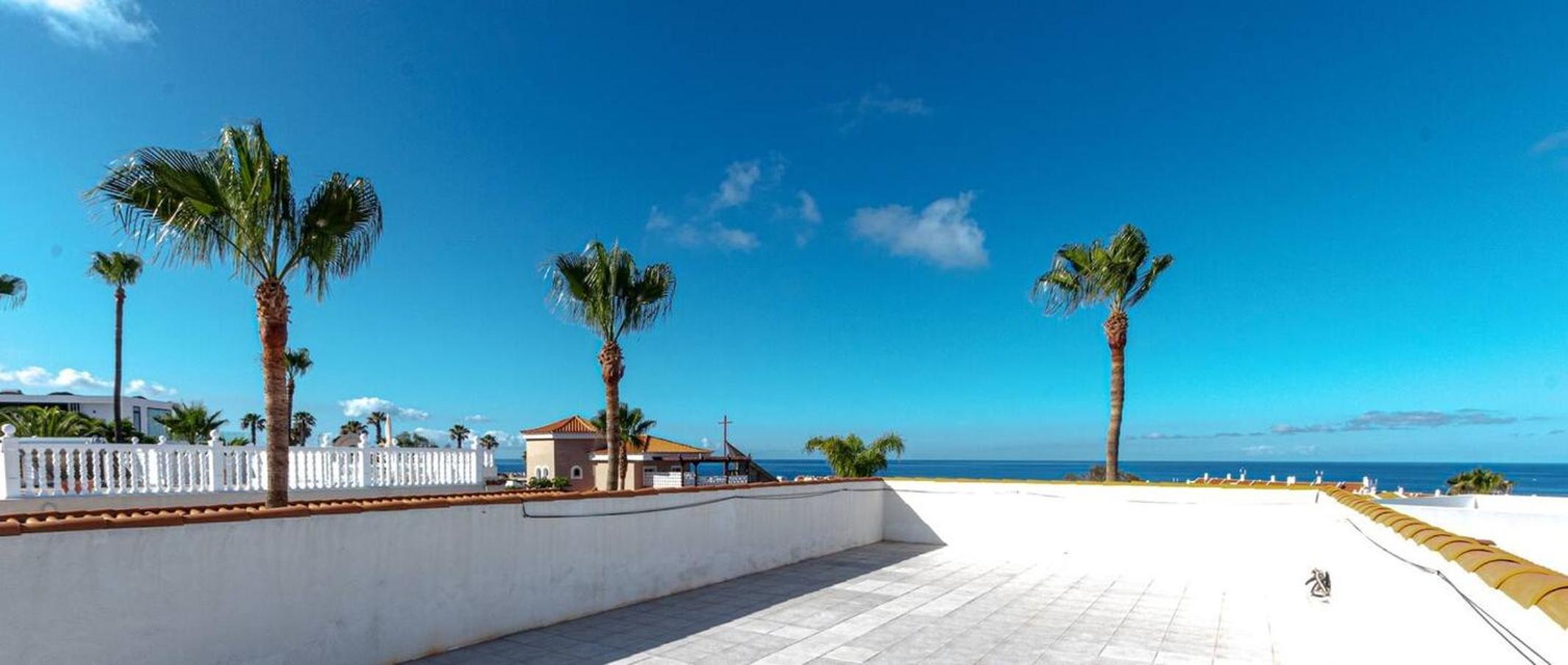 Spacious Villa Victoria Heated Pool