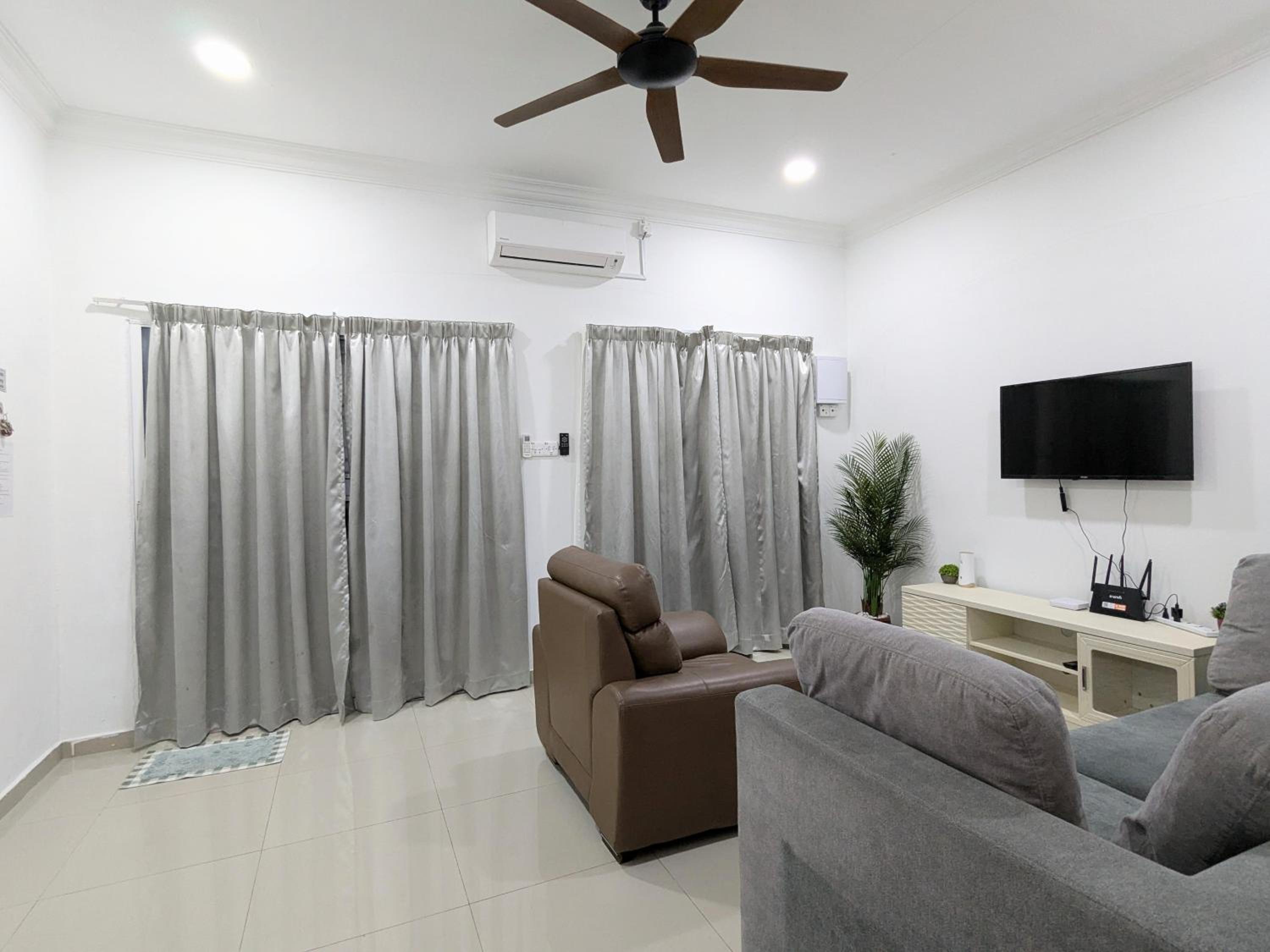 Beril Homestay Full Aircond, Free Wifi, Netflix, Water Filter photo 4