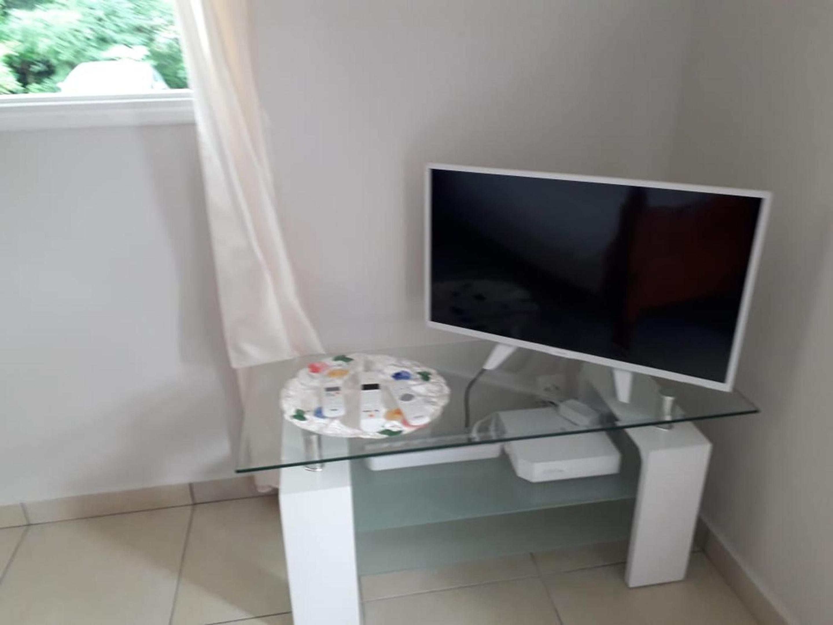 Studio tout confort à Sainte-Anne - 39 m² - Vue sur jardin view 2