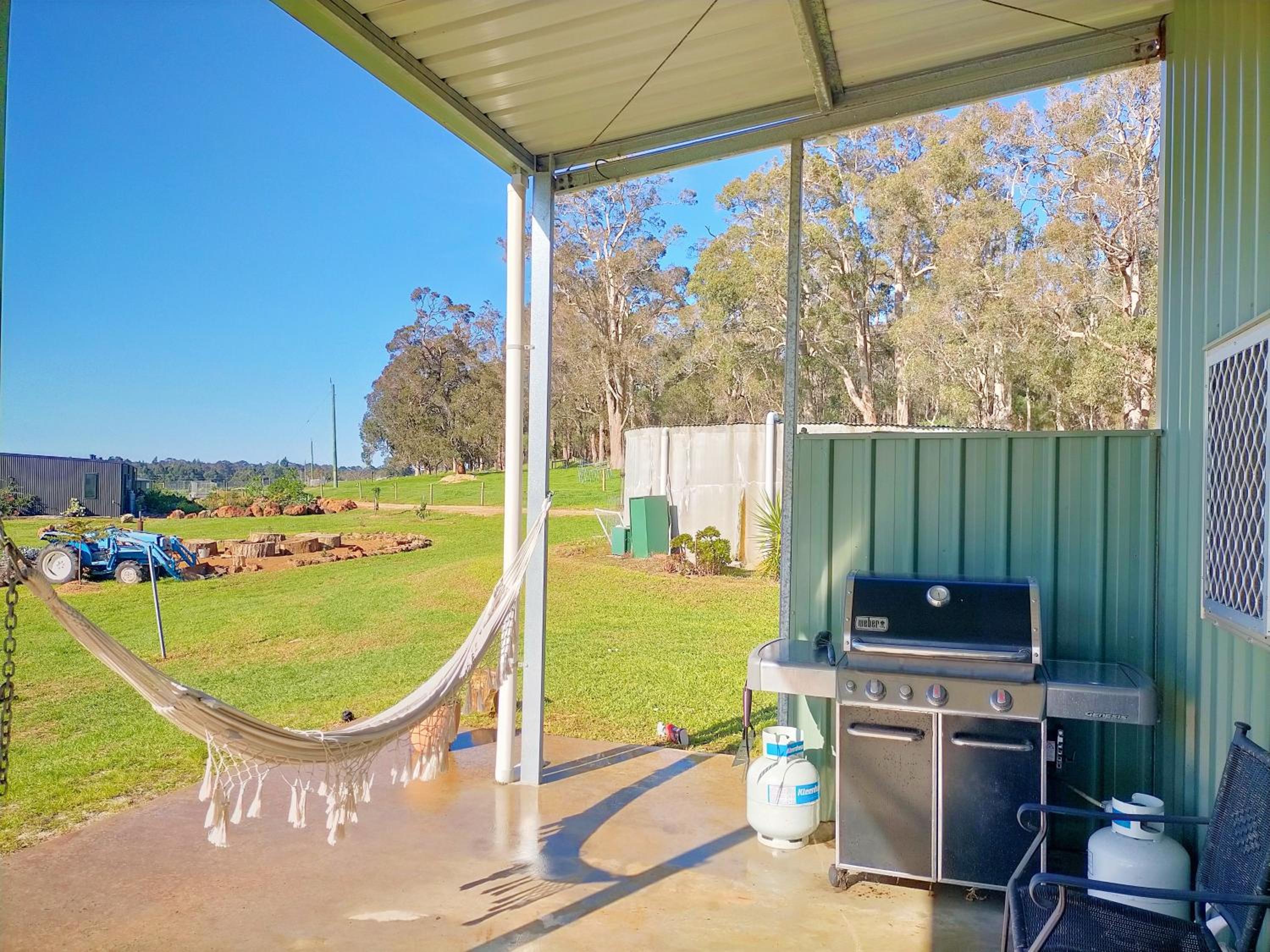 2 bedroom farm stay in Metricup at Qwack's Farm