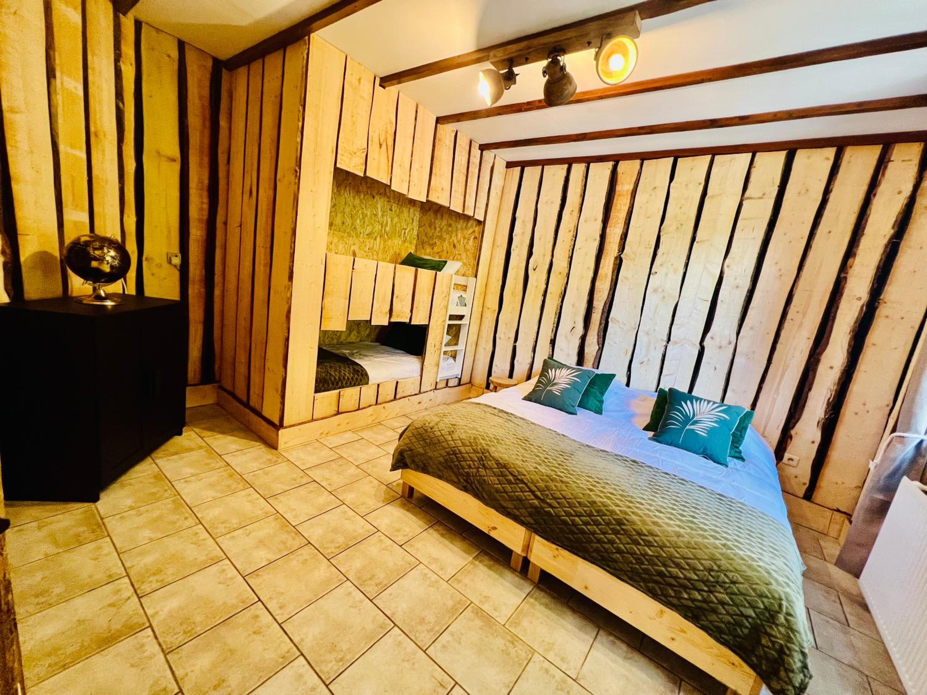 La balade en forêt - gîte 9 personnes en Ardenne