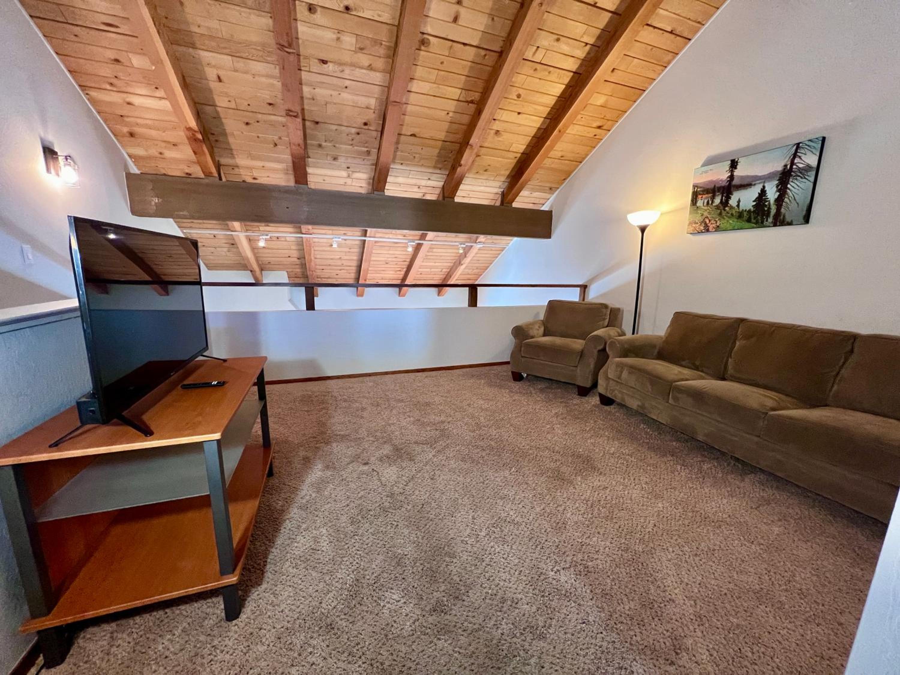 Alpine Escape: Tahoe Oasis Steps from Lake - Property Image 38