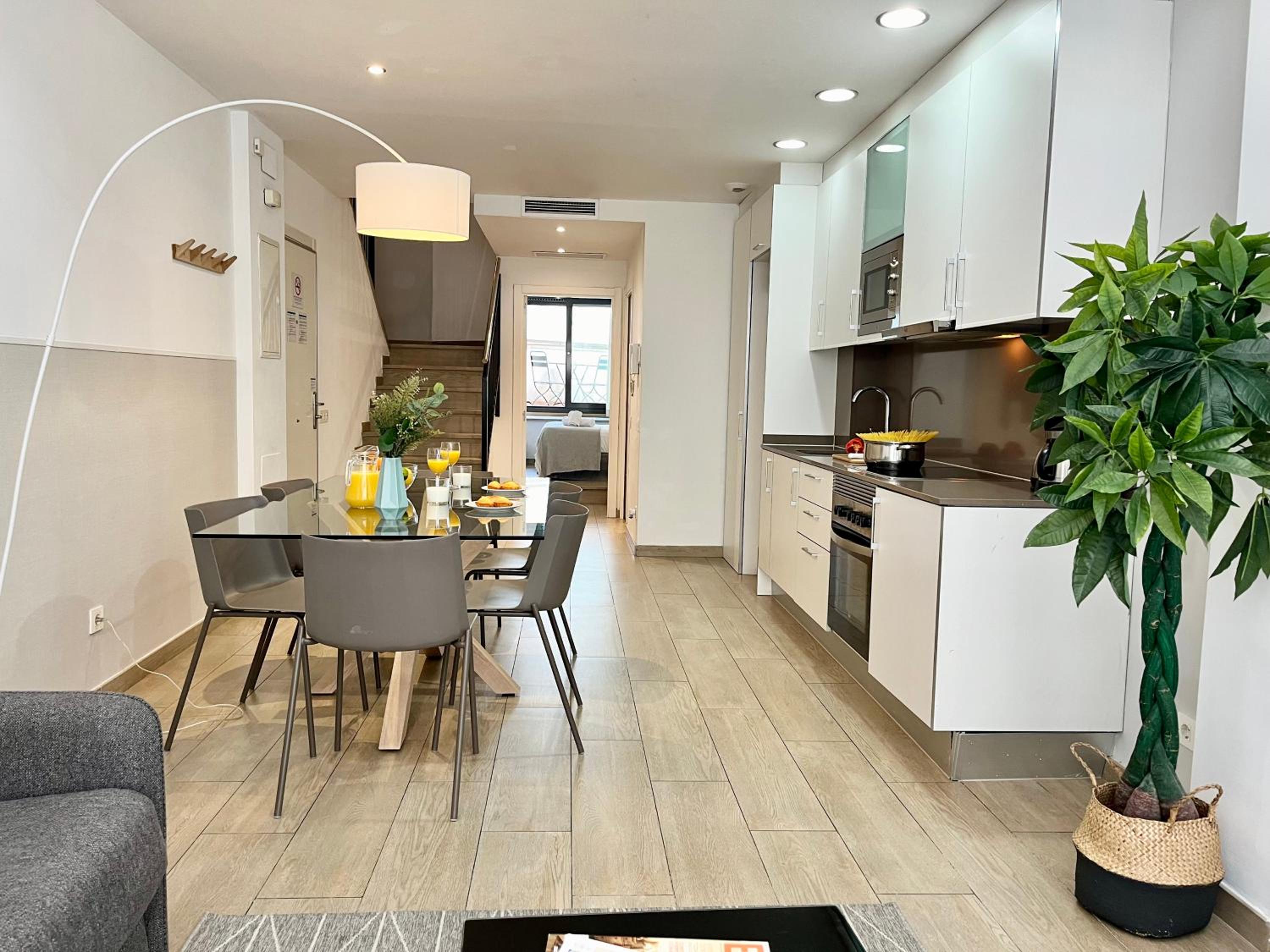 Feelathome Plaza Apartments
