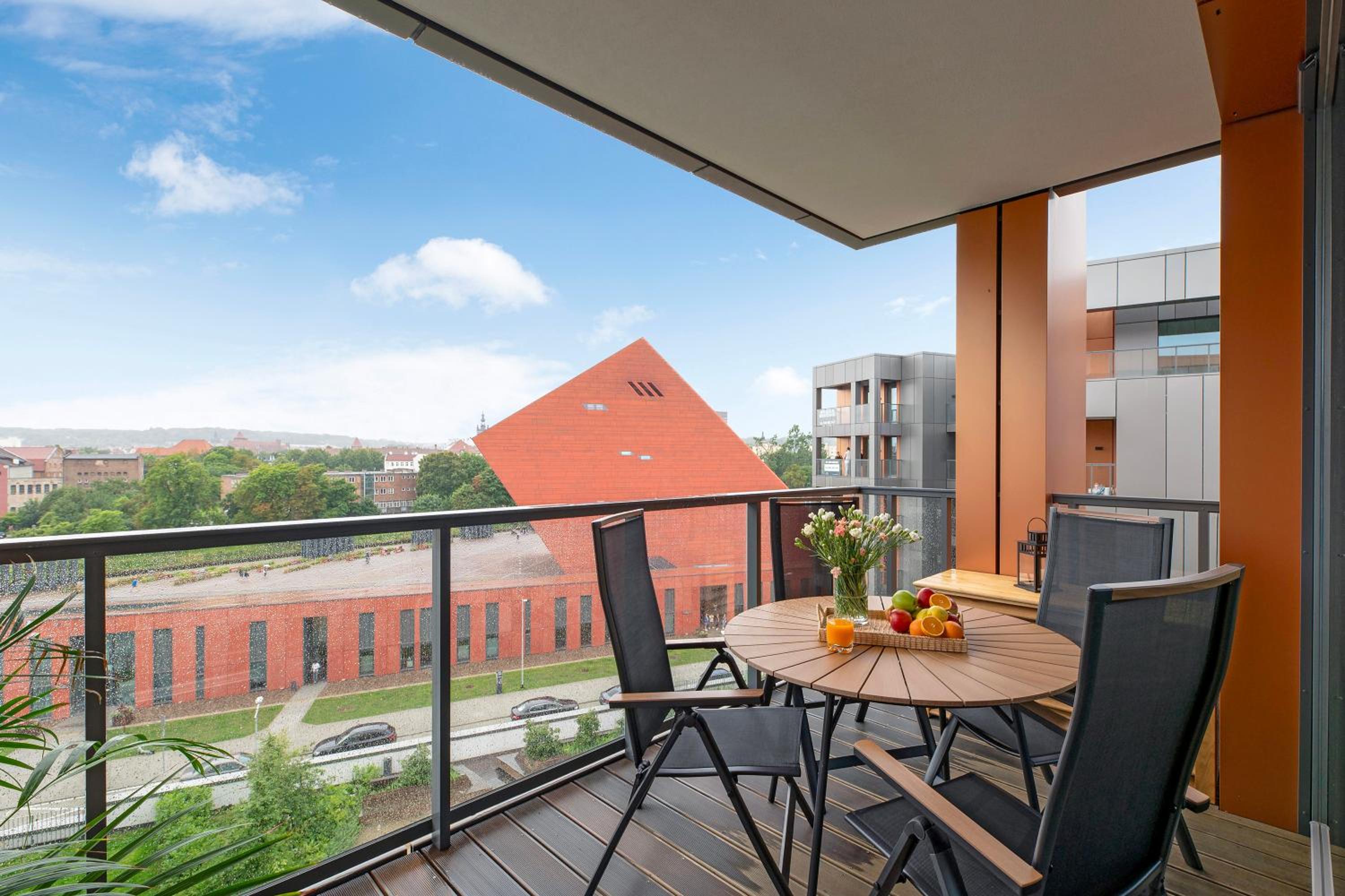 Brabank Riverside Premium Suites & Free Parking by Downtown Apartments