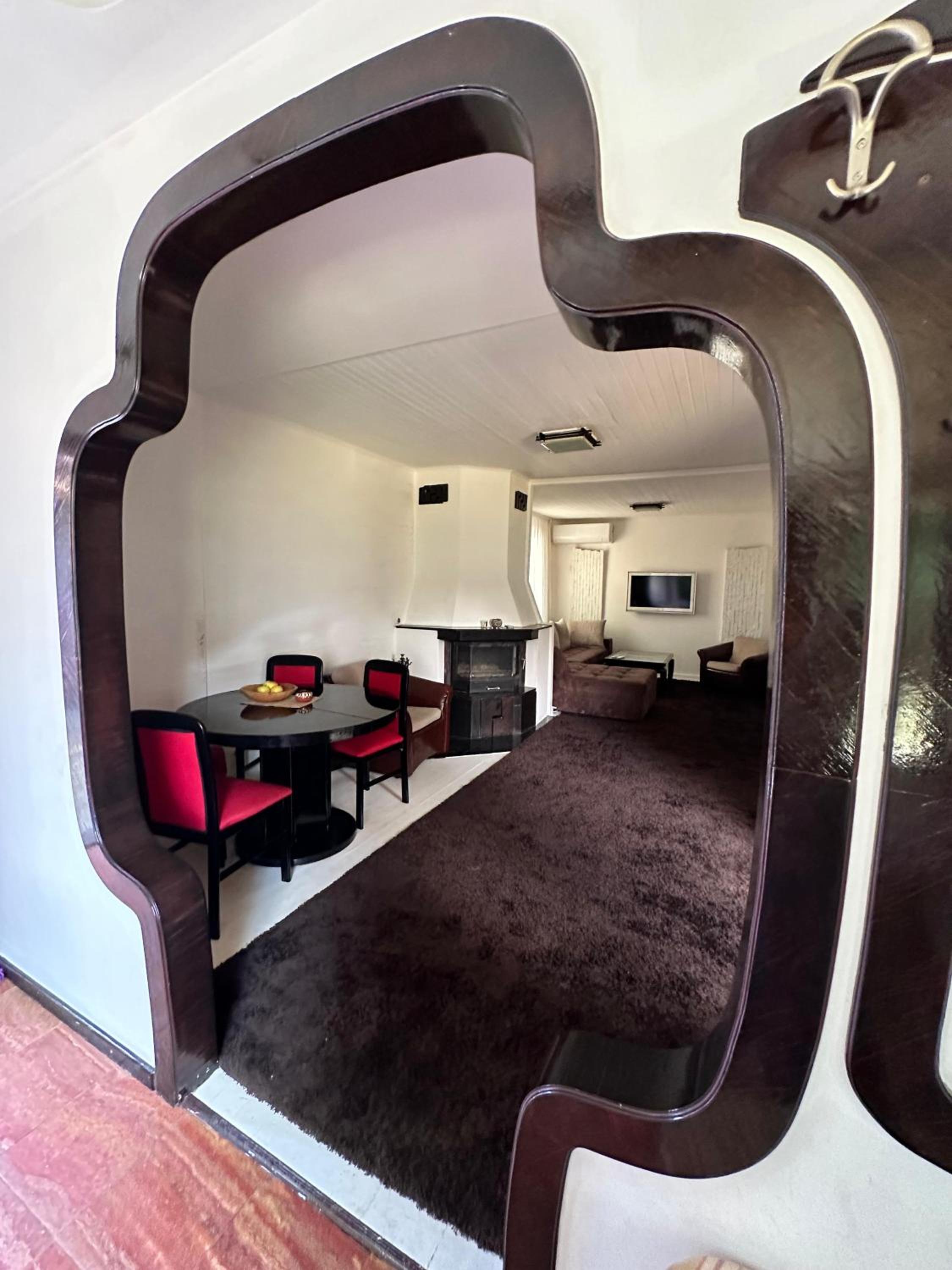 Lea Hause with swimming pool,Jacuzzi in Vitosha montain and free parking