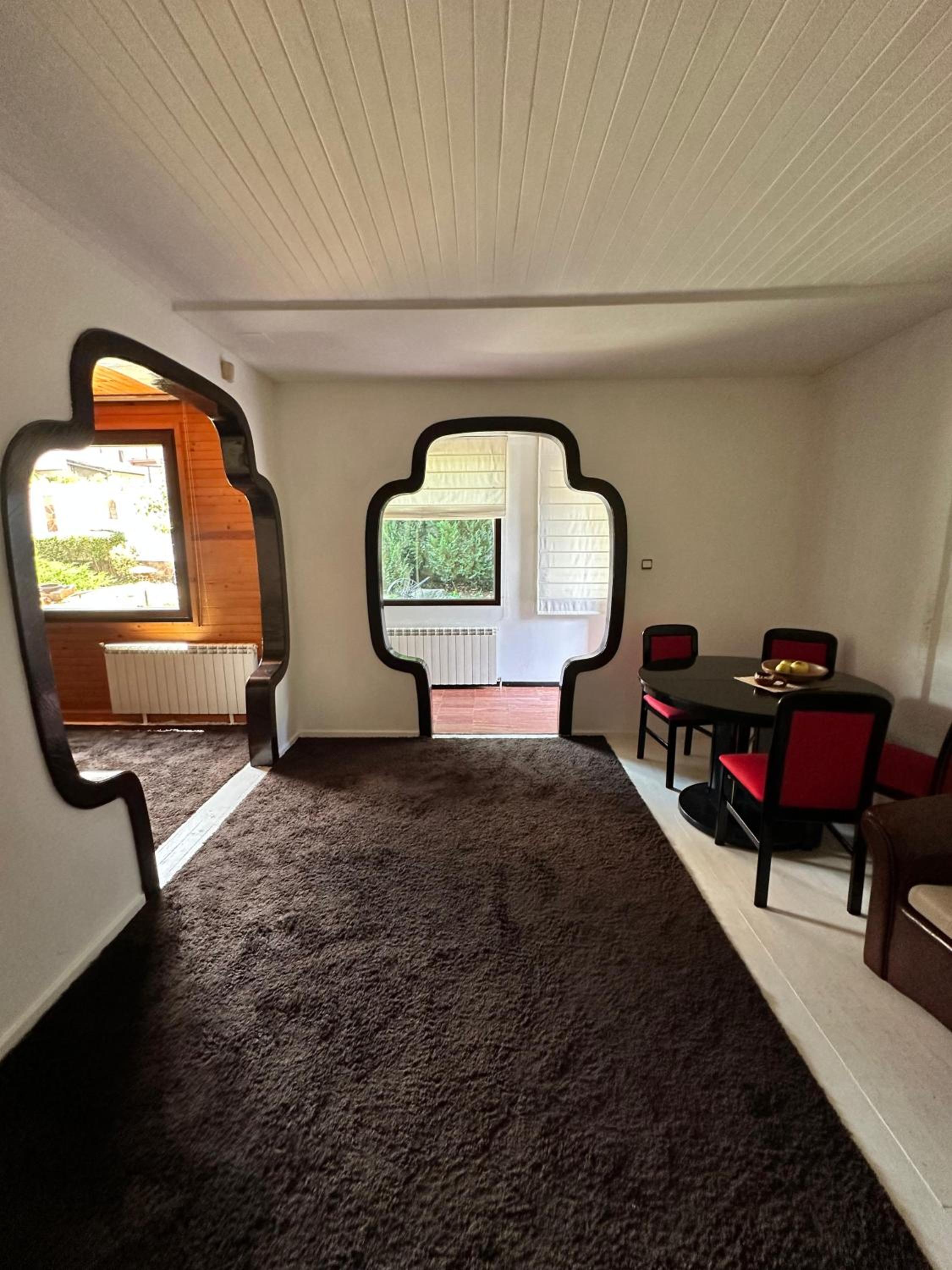 Lea Hause with swimming pool,Jacuzzi in Vitosha montain and free parking