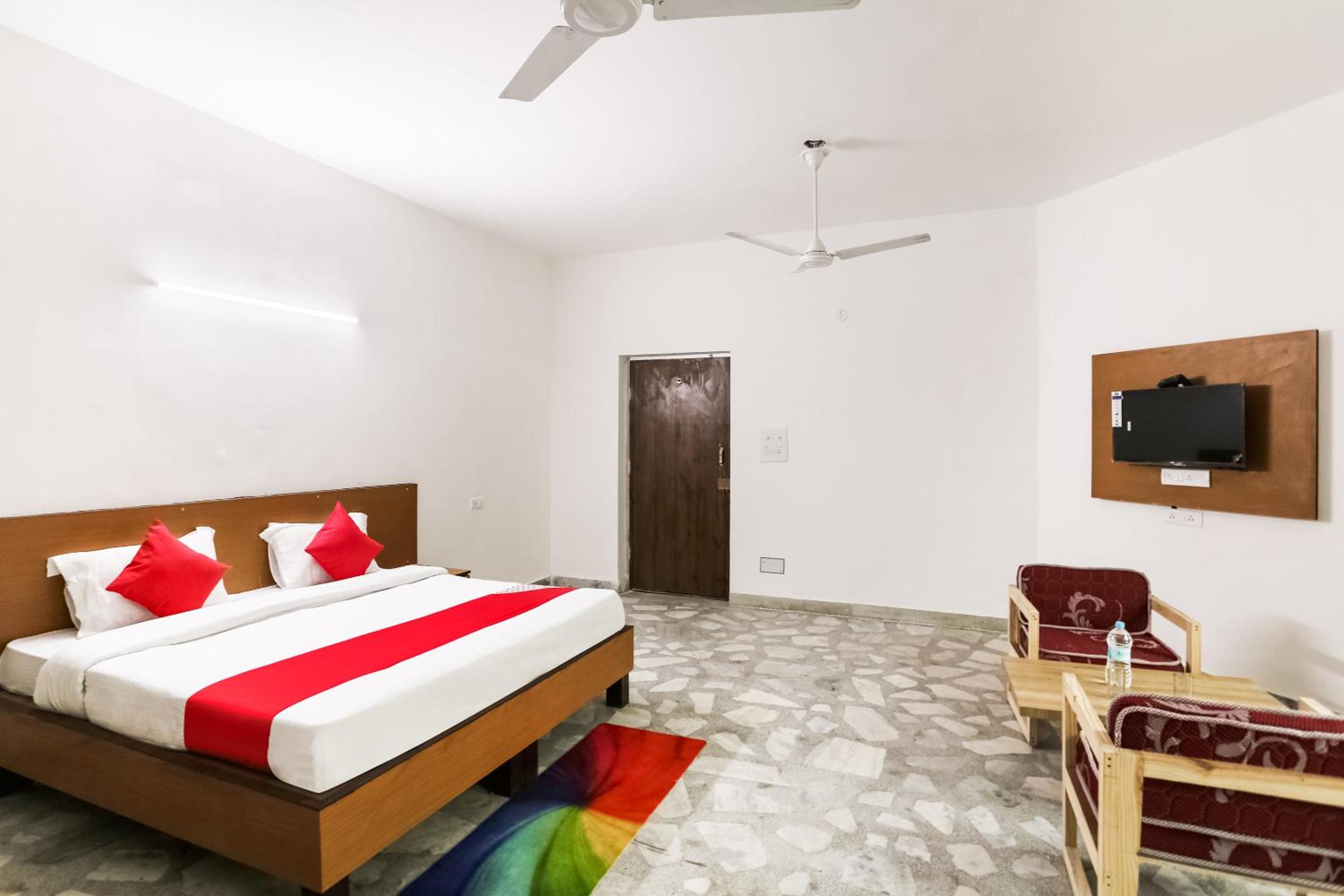 Hotel O Dev Sukhdev Palace