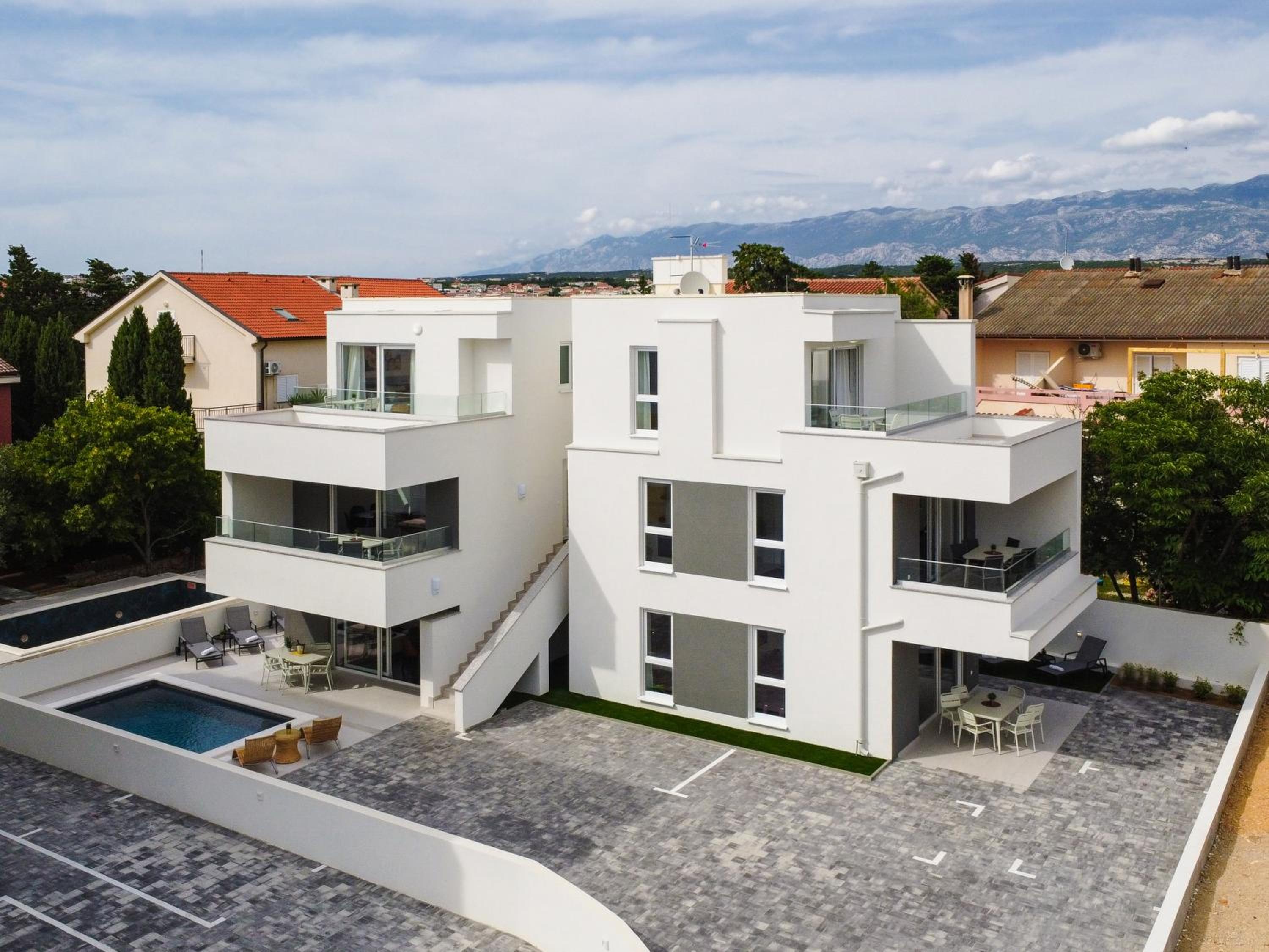 Pool apartments Banta A view 4