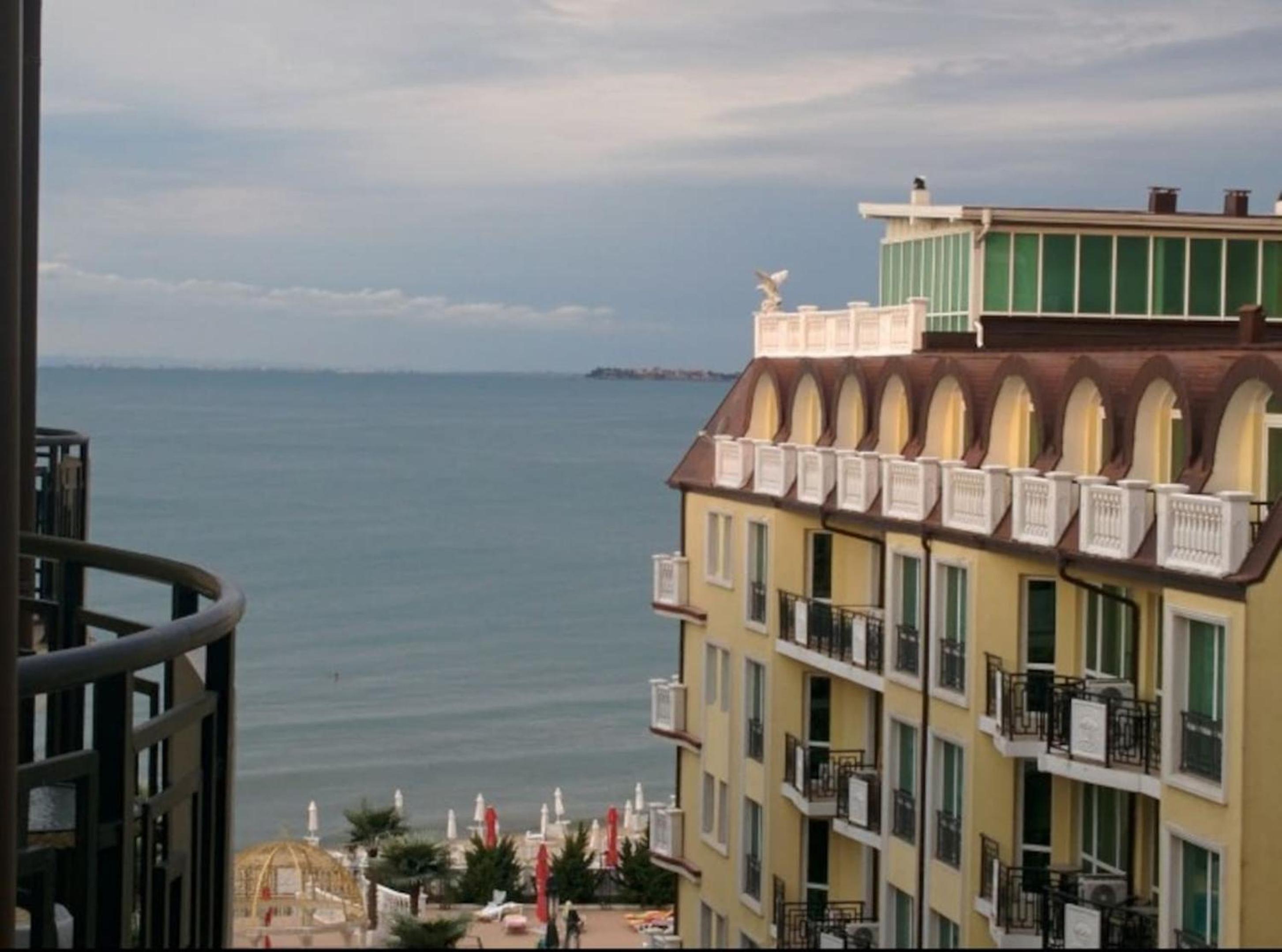 Coastal Studio with Sea View in Elenite, 40m² + Pool