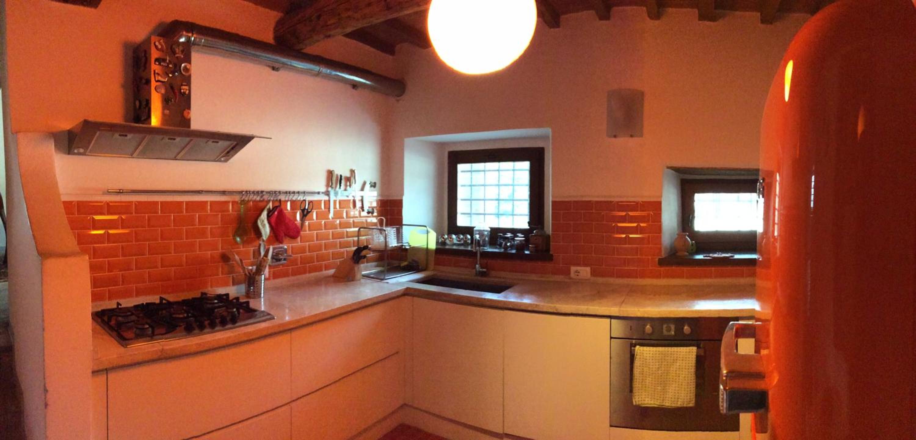 Refined villa in Pieve Santo Stefano with private pool view 5