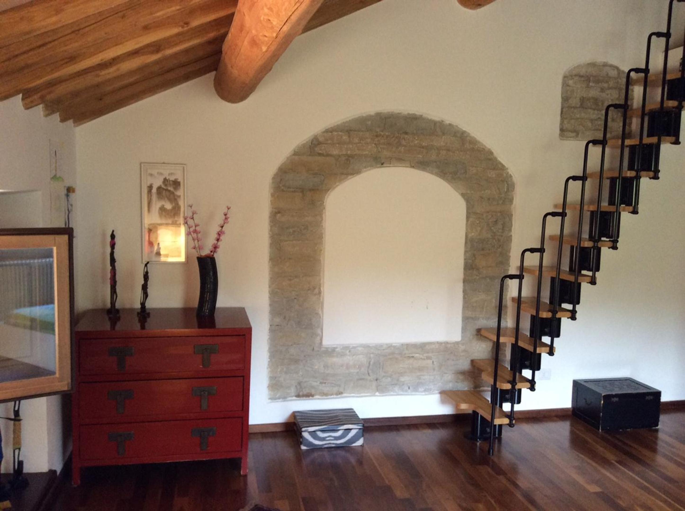 Refined villa in Pieve Santo Stefano with private pool view 4